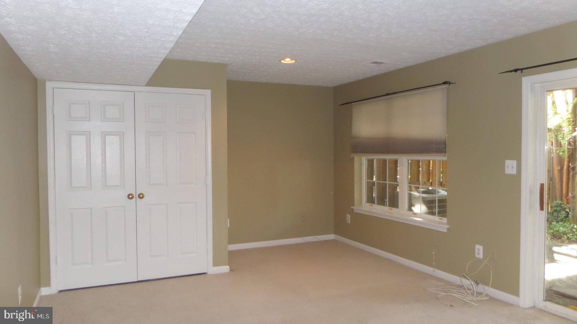 KINGSTOWNE - Residential Lease