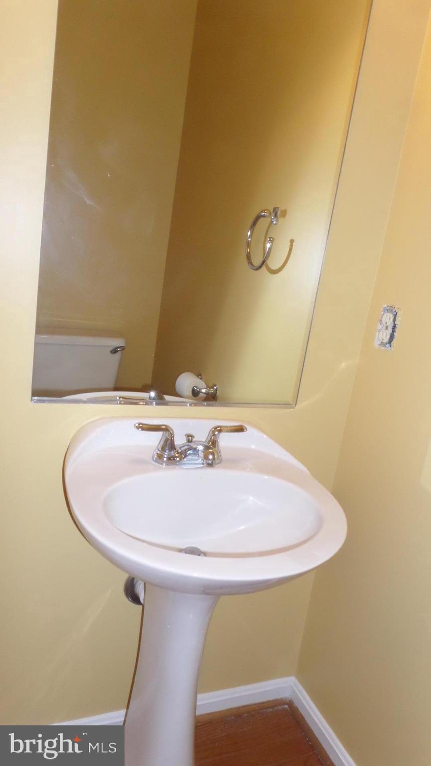 KINGSTOWNE - Residential Lease