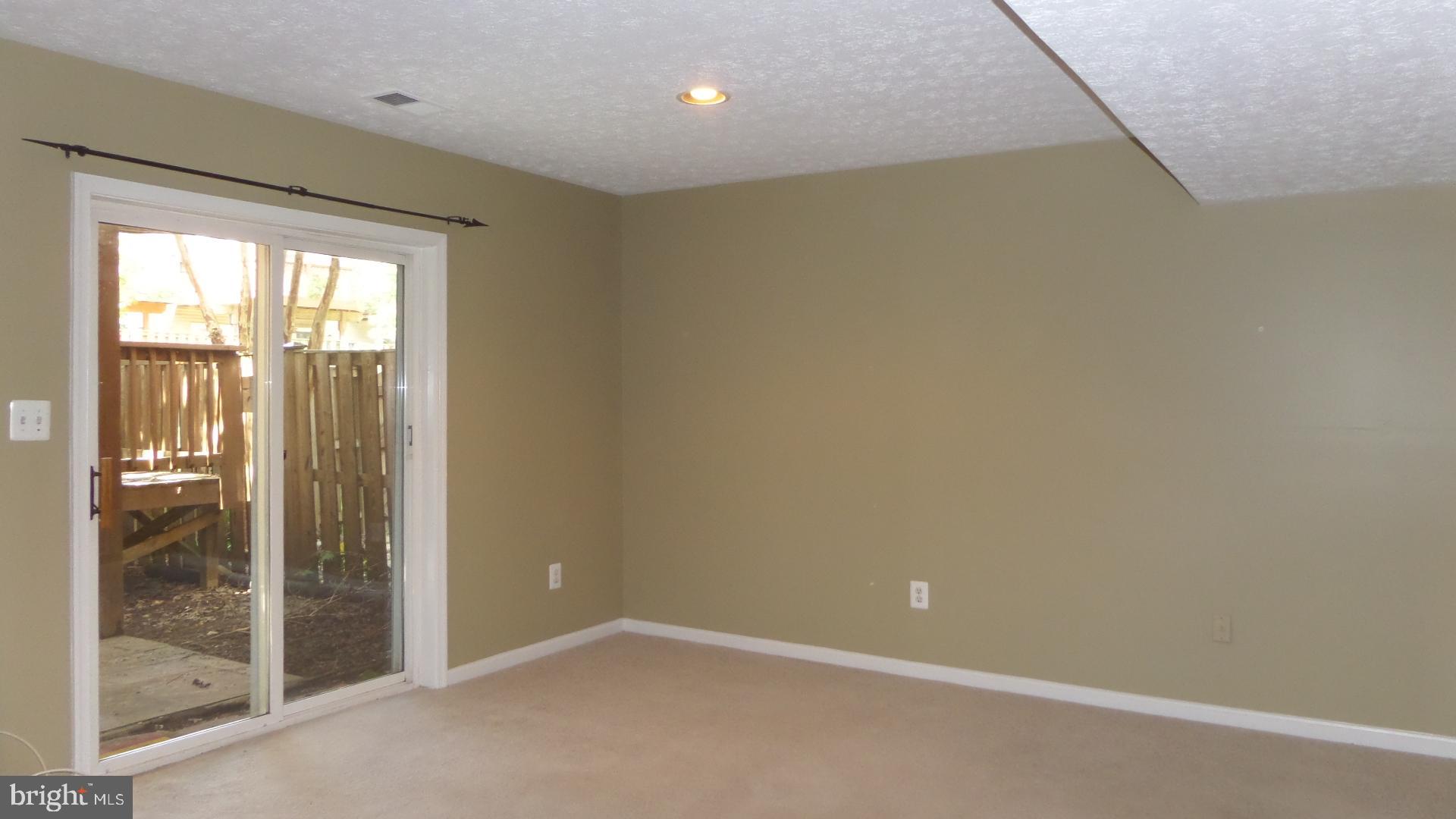 KINGSTOWNE - Residential Lease