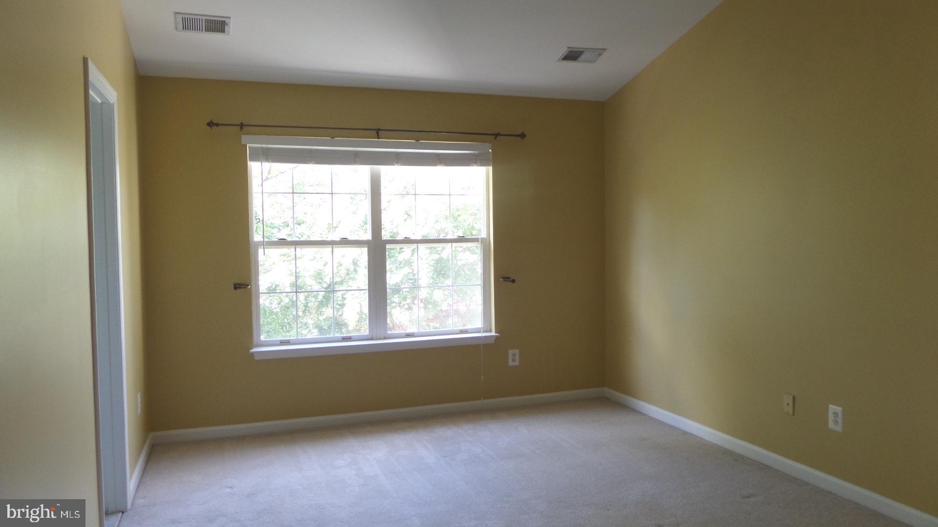 KINGSTOWNE - Residential Lease