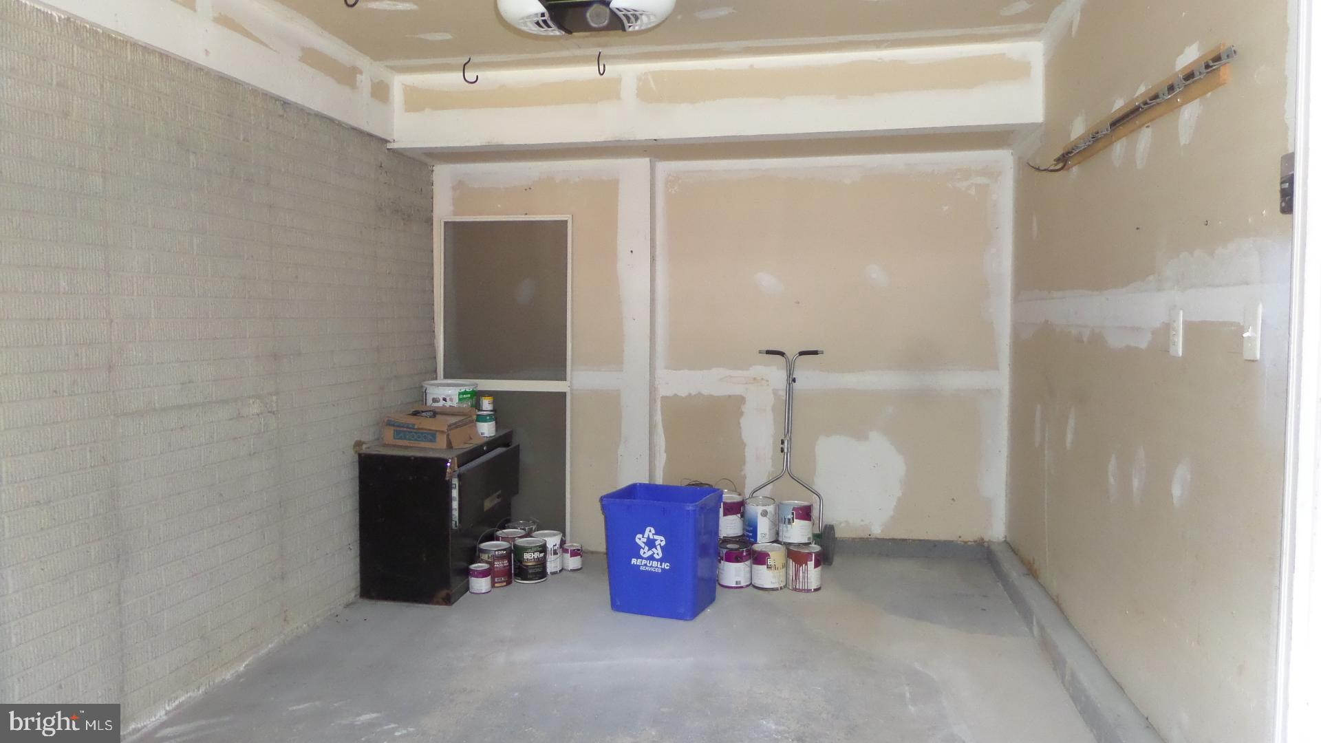 KINGSTOWNE - Residential Lease