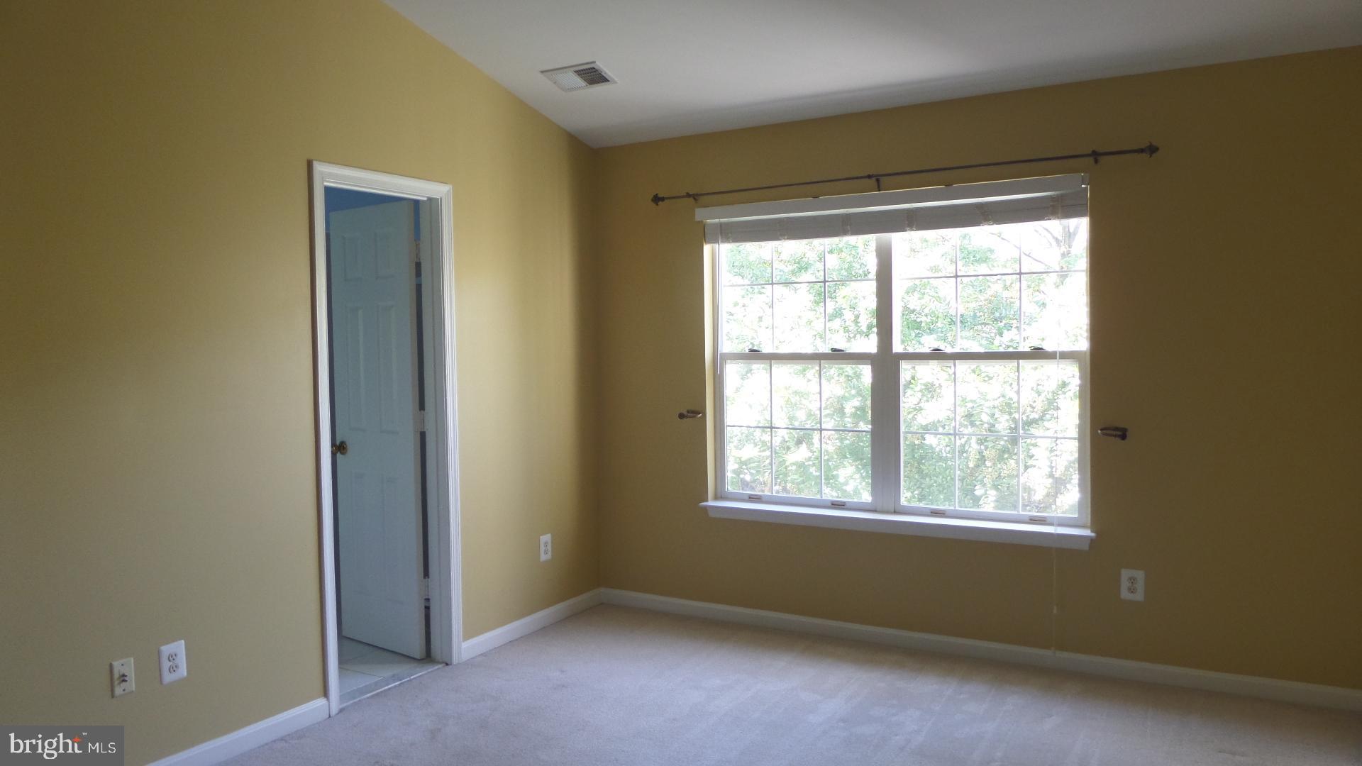 KINGSTOWNE - Residential Lease