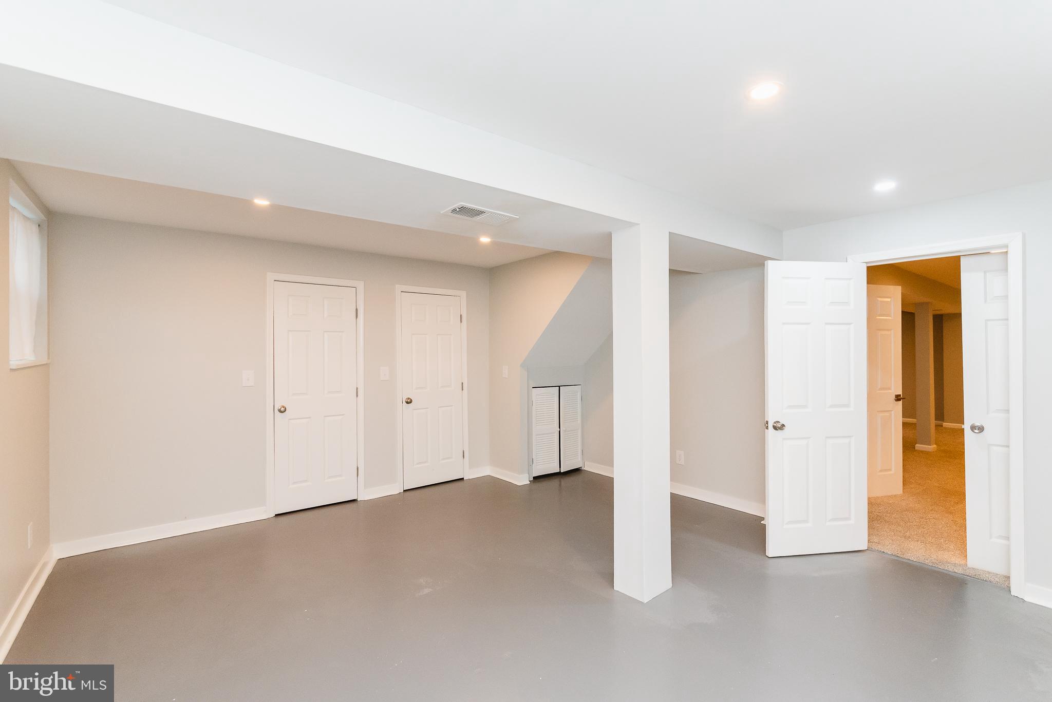 MUNSON HEIGHTS - Residential