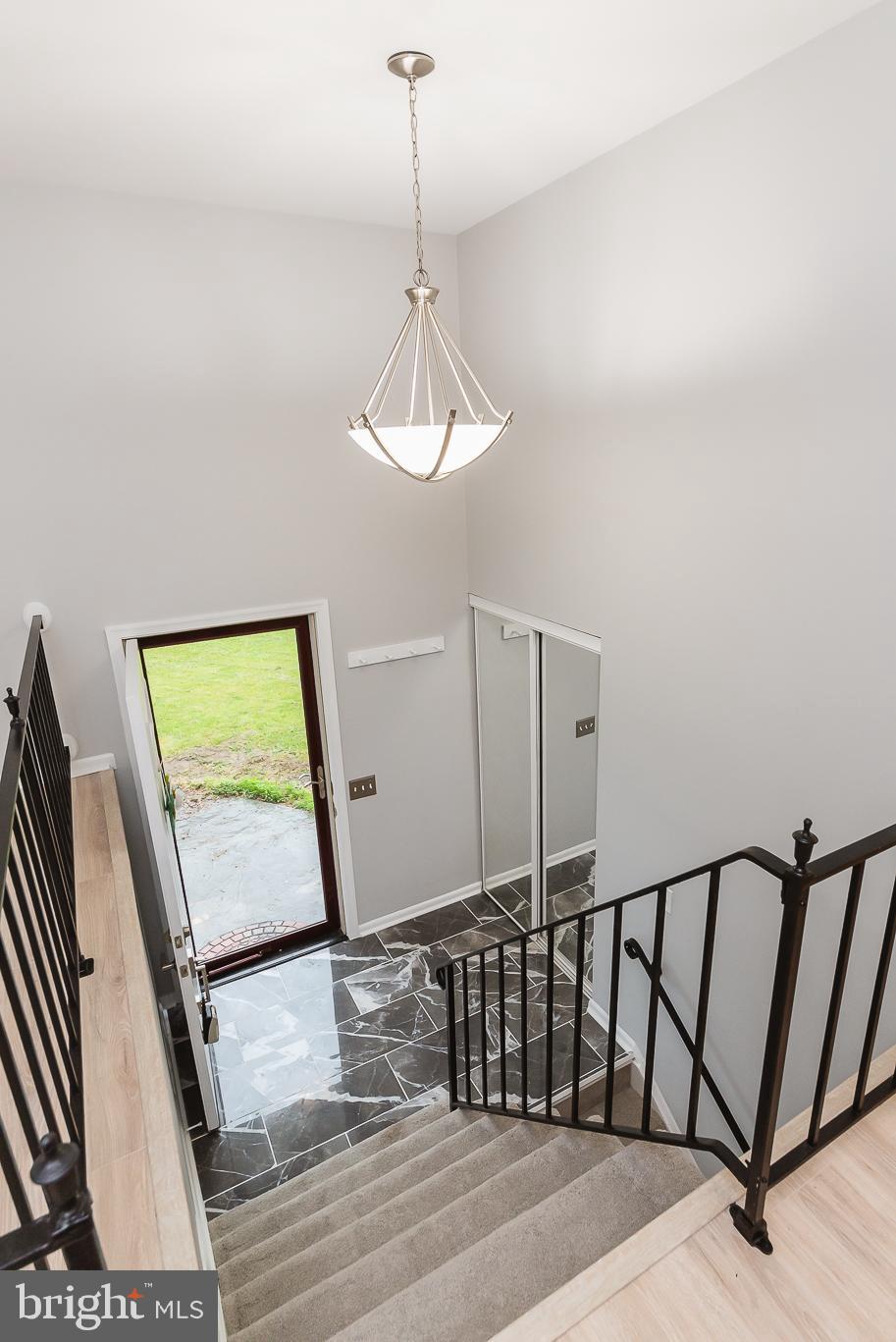 MUNSON HEIGHTS - Residential