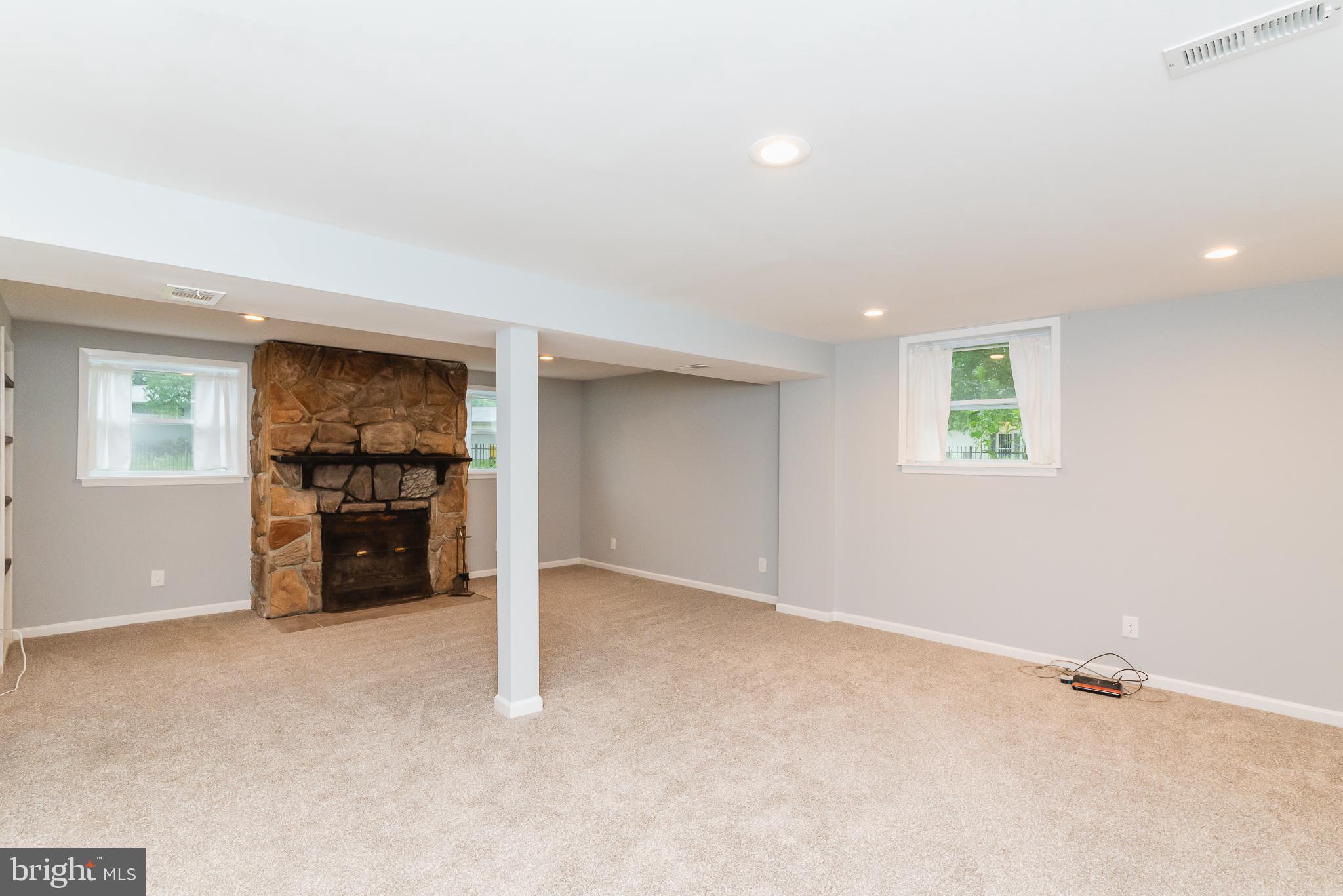 MUNSON HEIGHTS - Residential