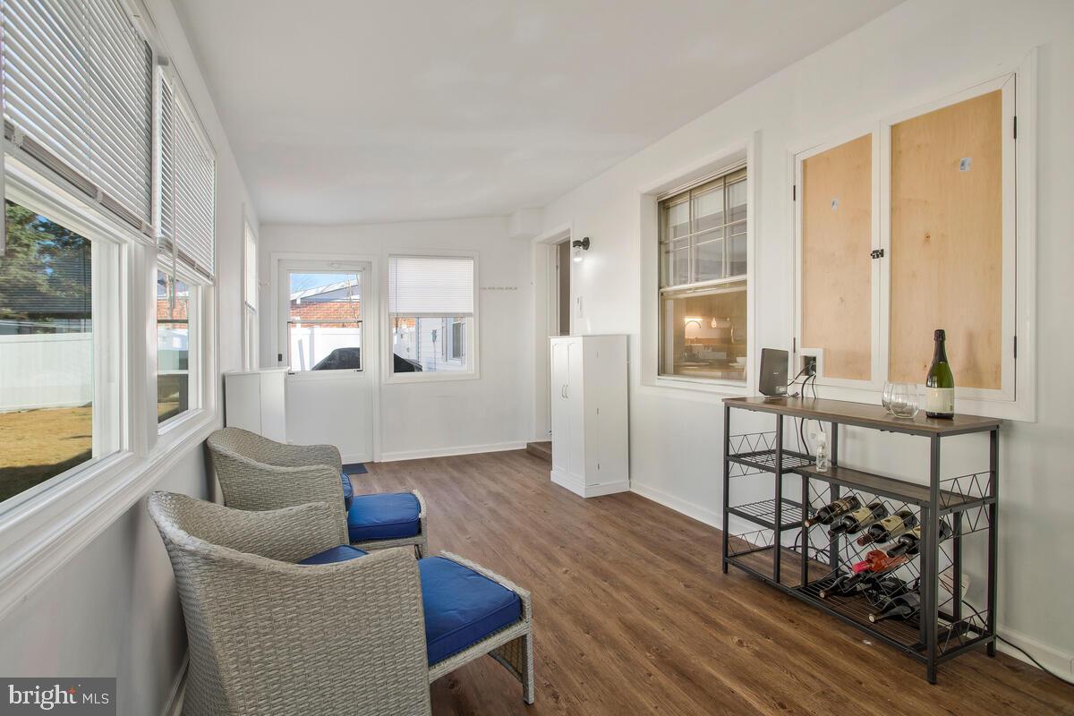 SUBURBIA - Residential