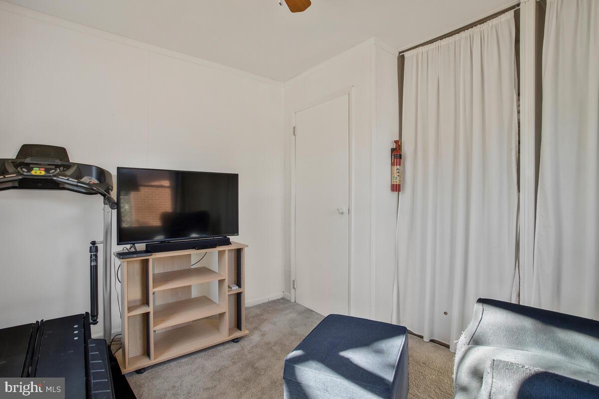 SUBURBIA - Residential