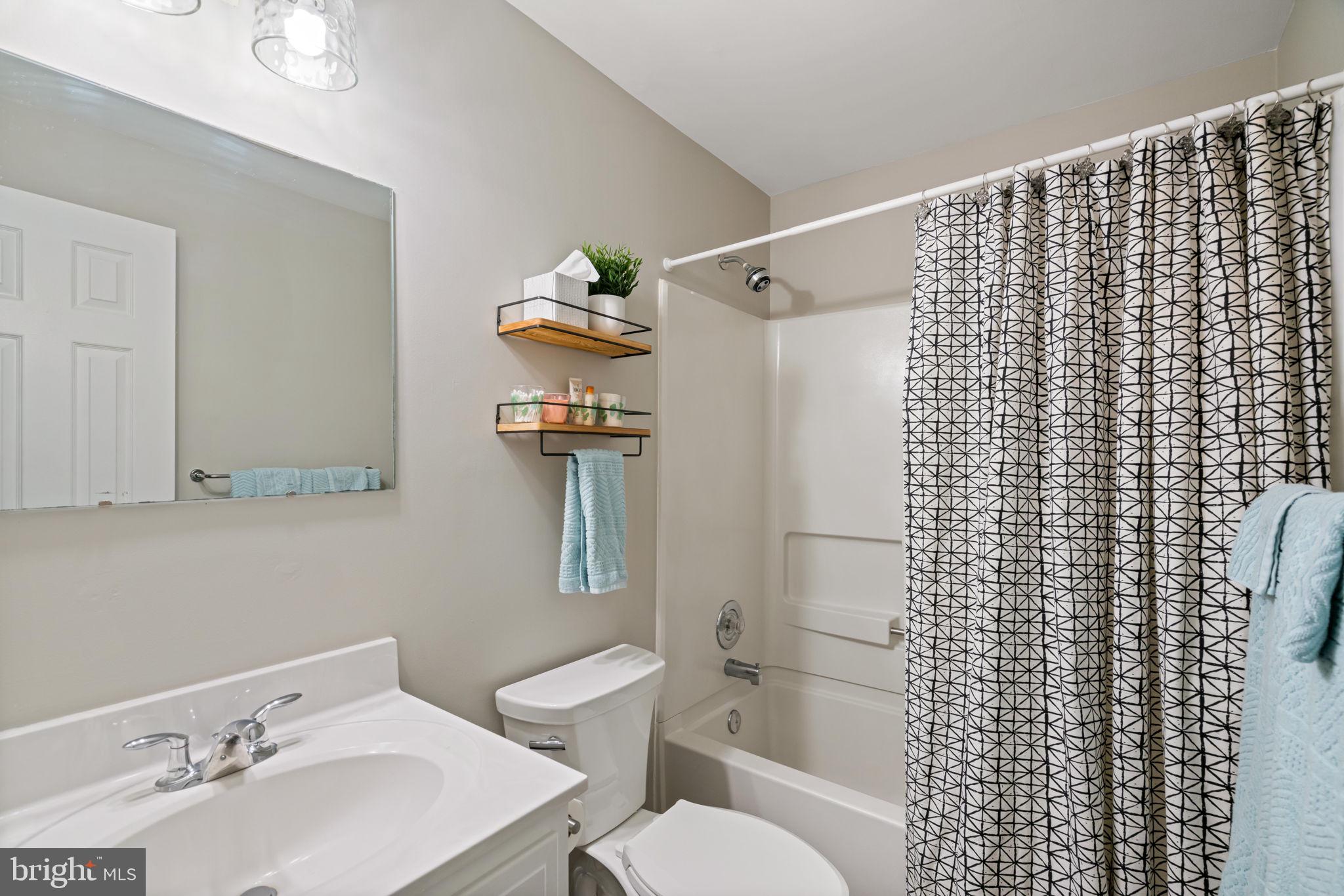 MONTCLAIR - Residential