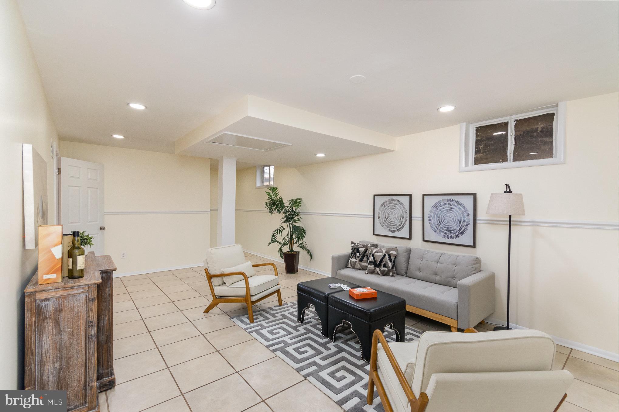 LORD FAIRFAX ESTATES - Residential