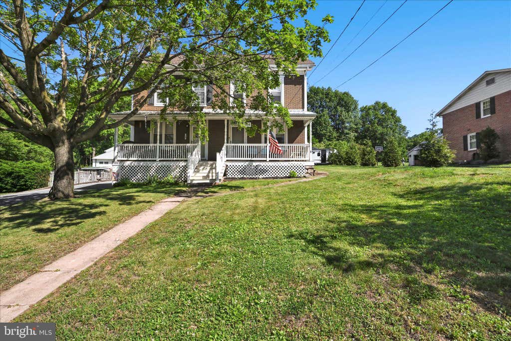 Photo of 186 W Main Street, ADAMSTOWN, PA 19501 (MLS # PALA2089084)