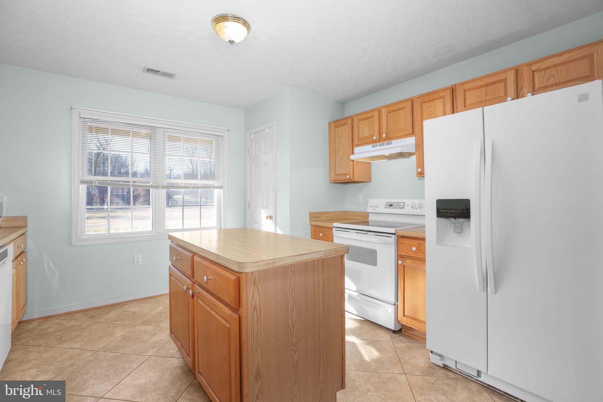 DEEPWOOD ESTATES - Residential