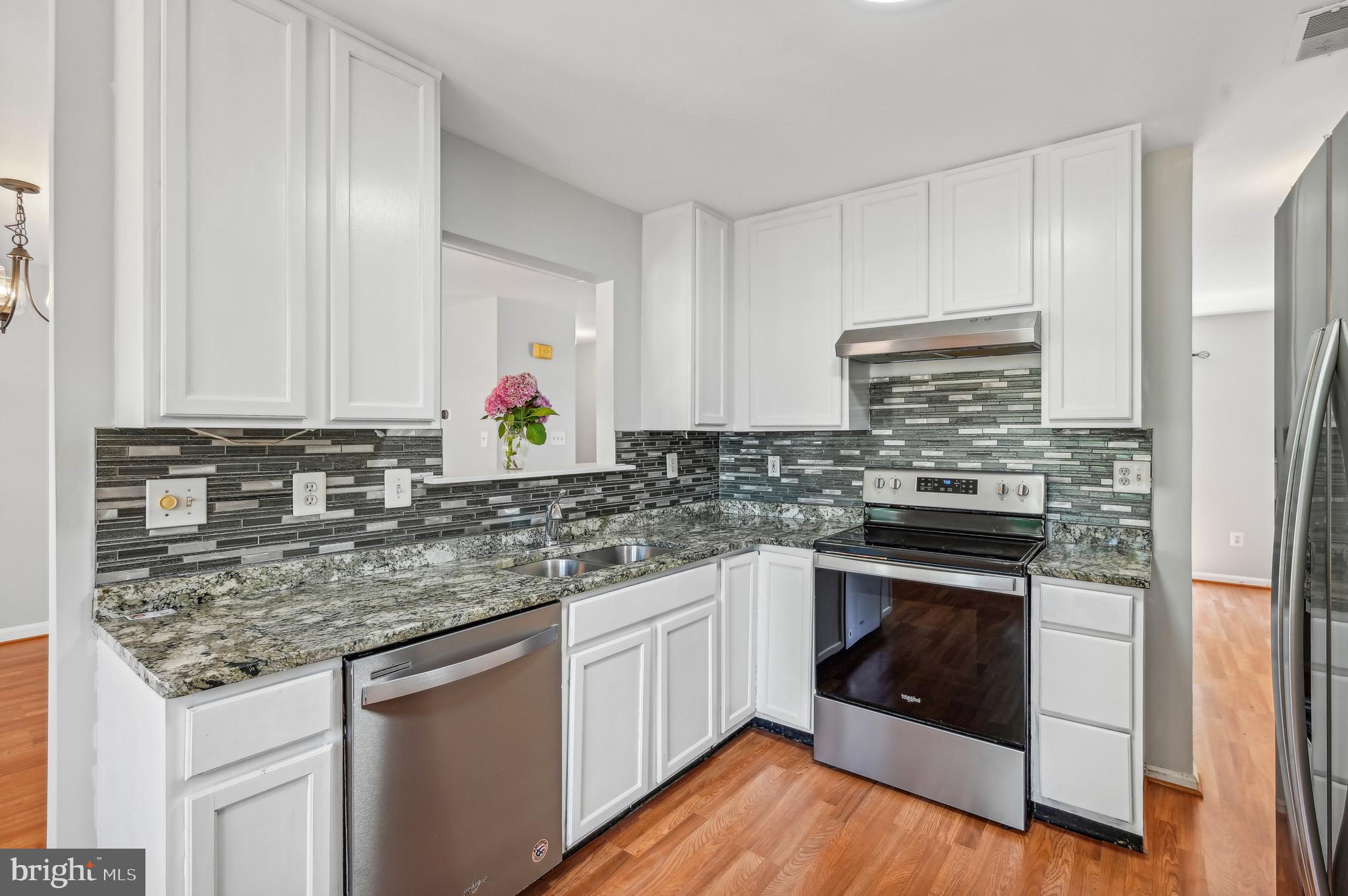 MILESTONE - Residential Lease