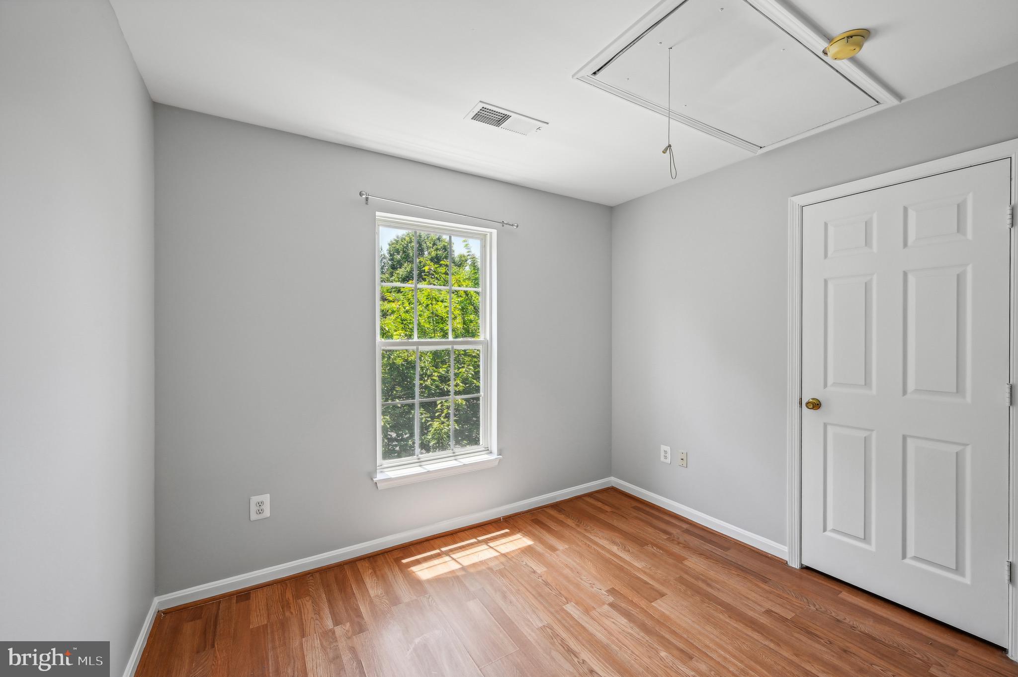 MILESTONE - Residential Lease