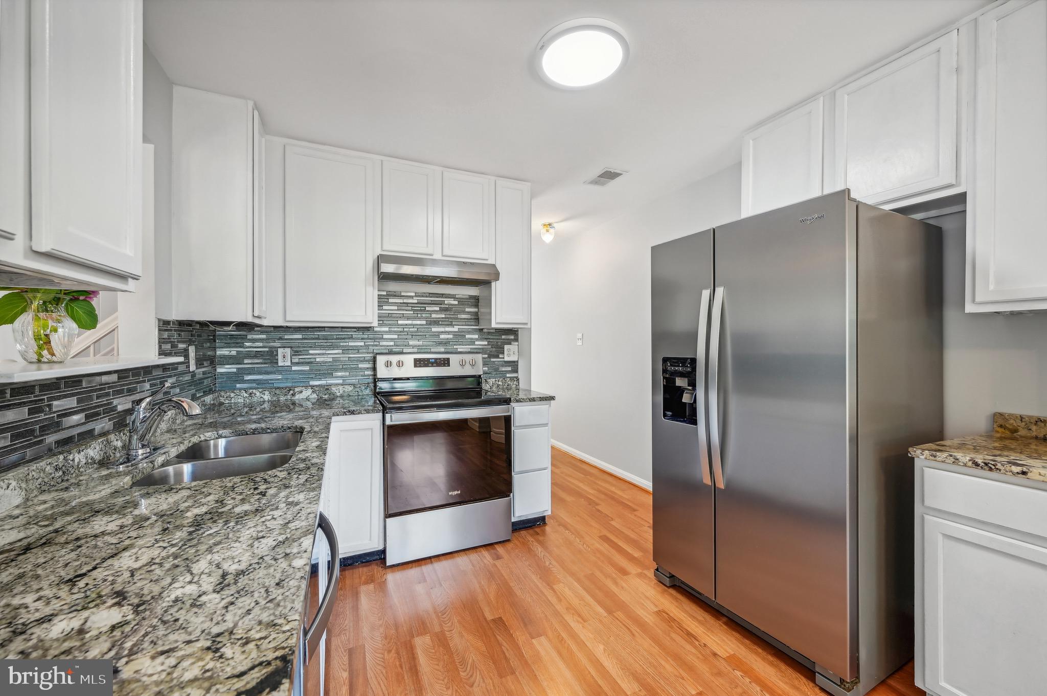 MILESTONE - Residential Lease