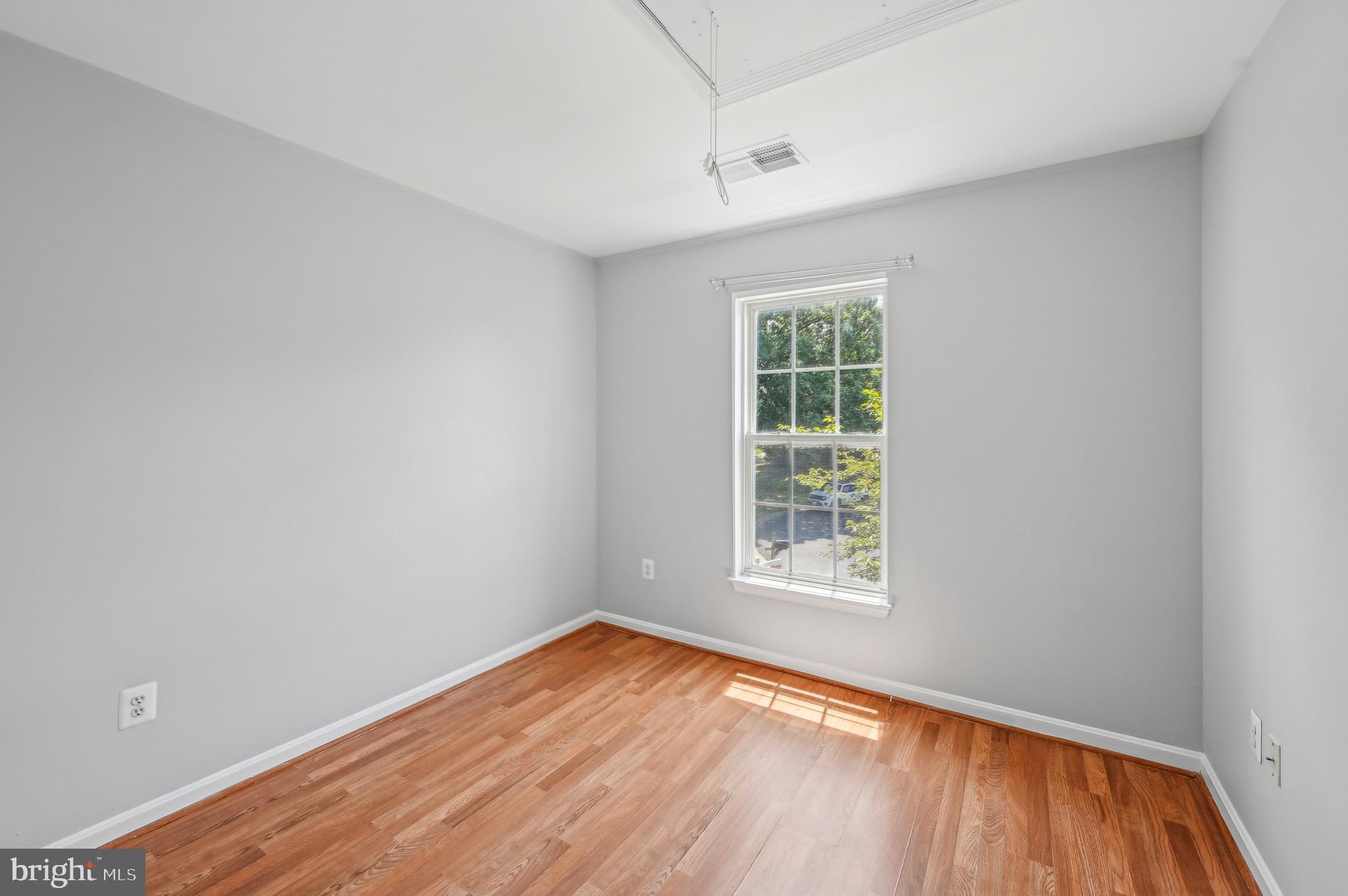 MILESTONE - Residential Lease