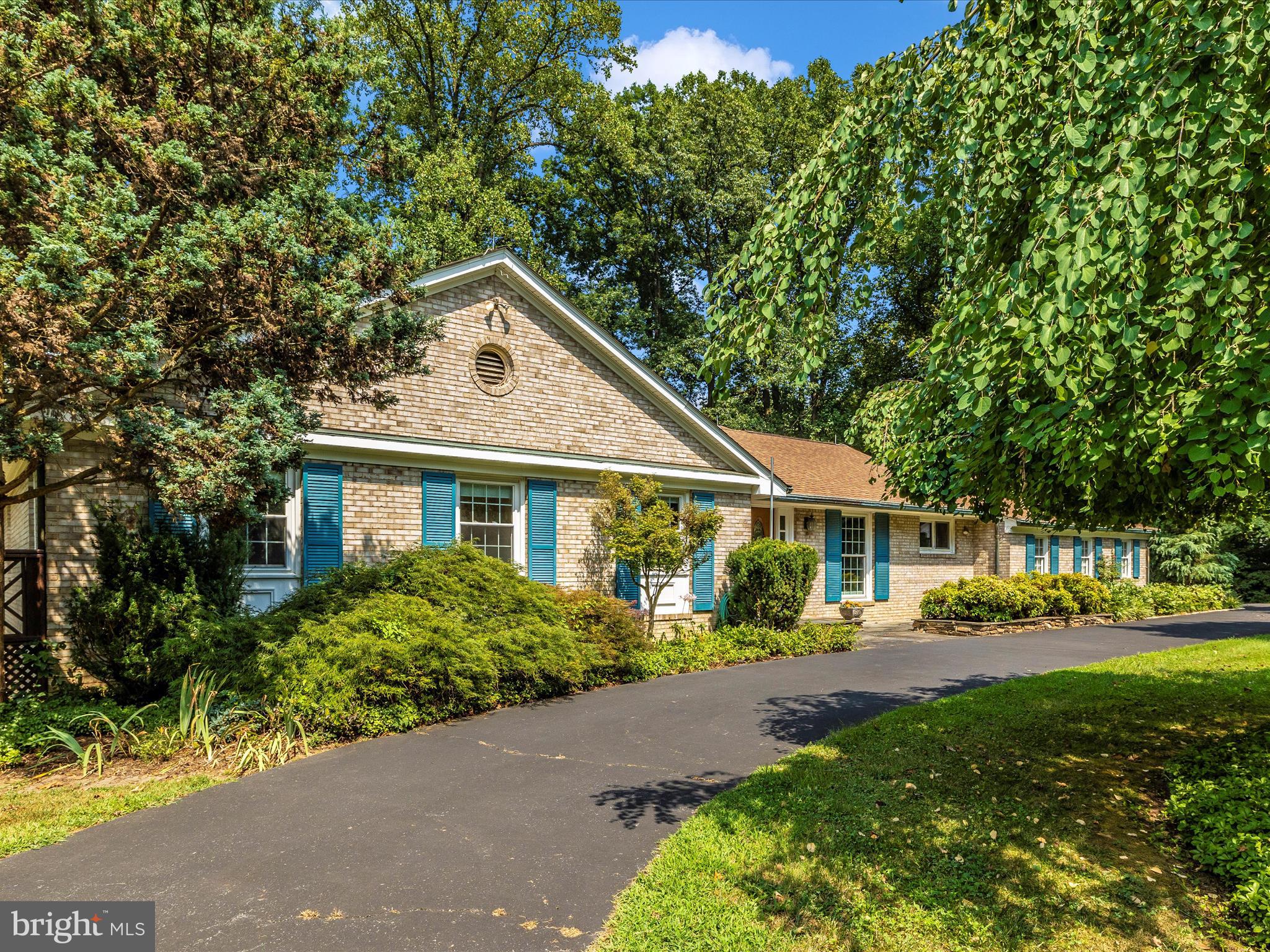 ANCIENT OAK - Residential