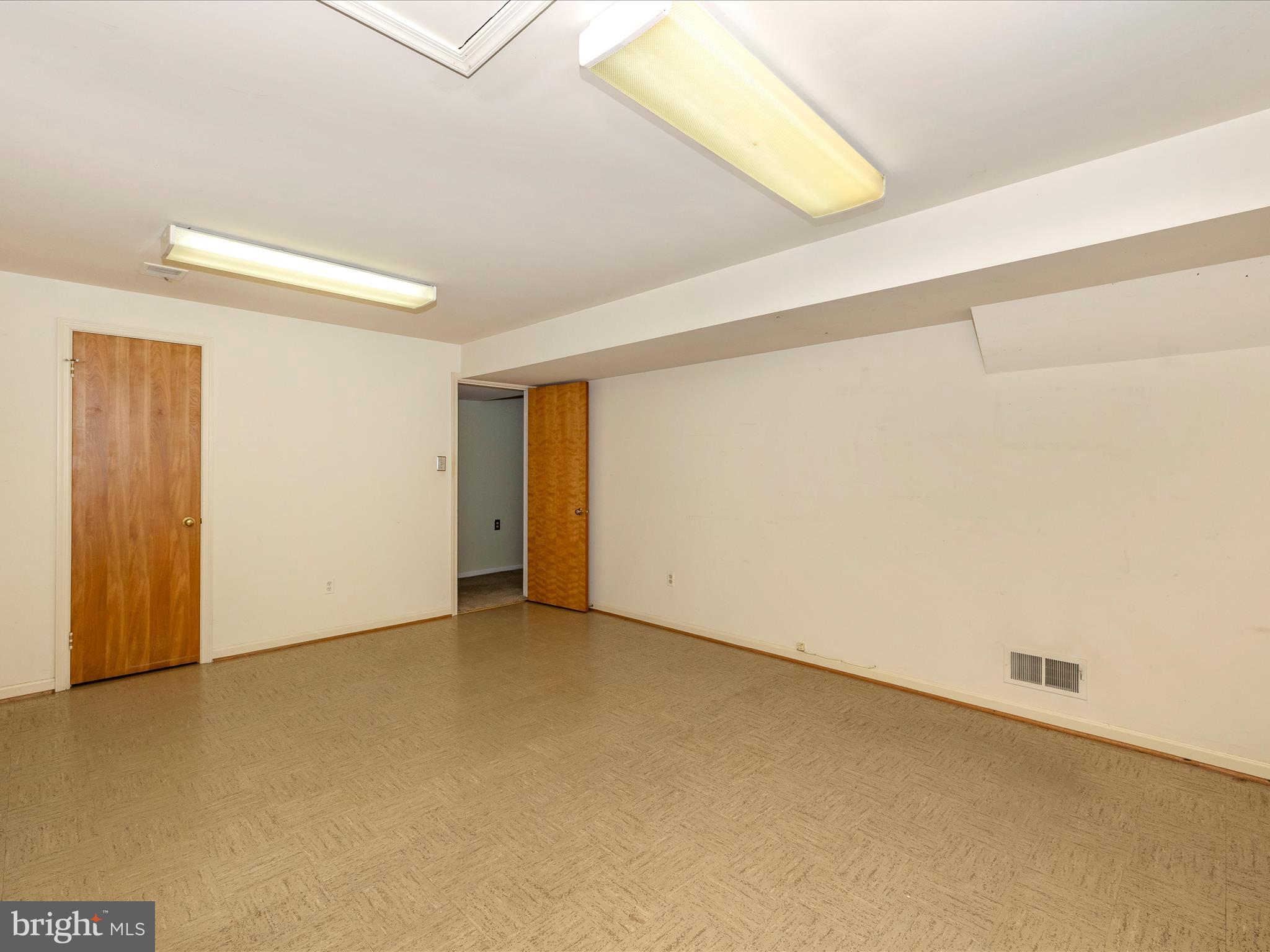 ANCIENT OAK - Residential