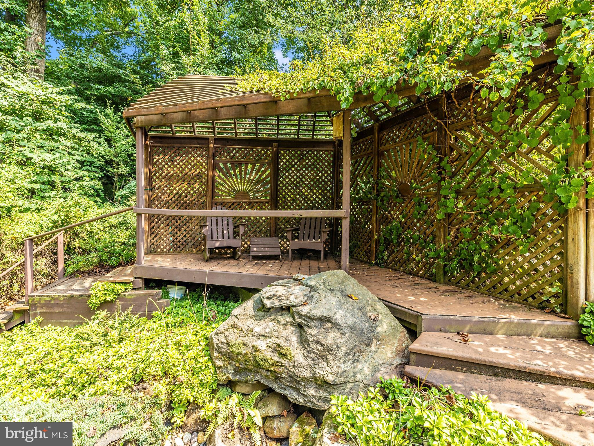 ANCIENT OAK - Residential