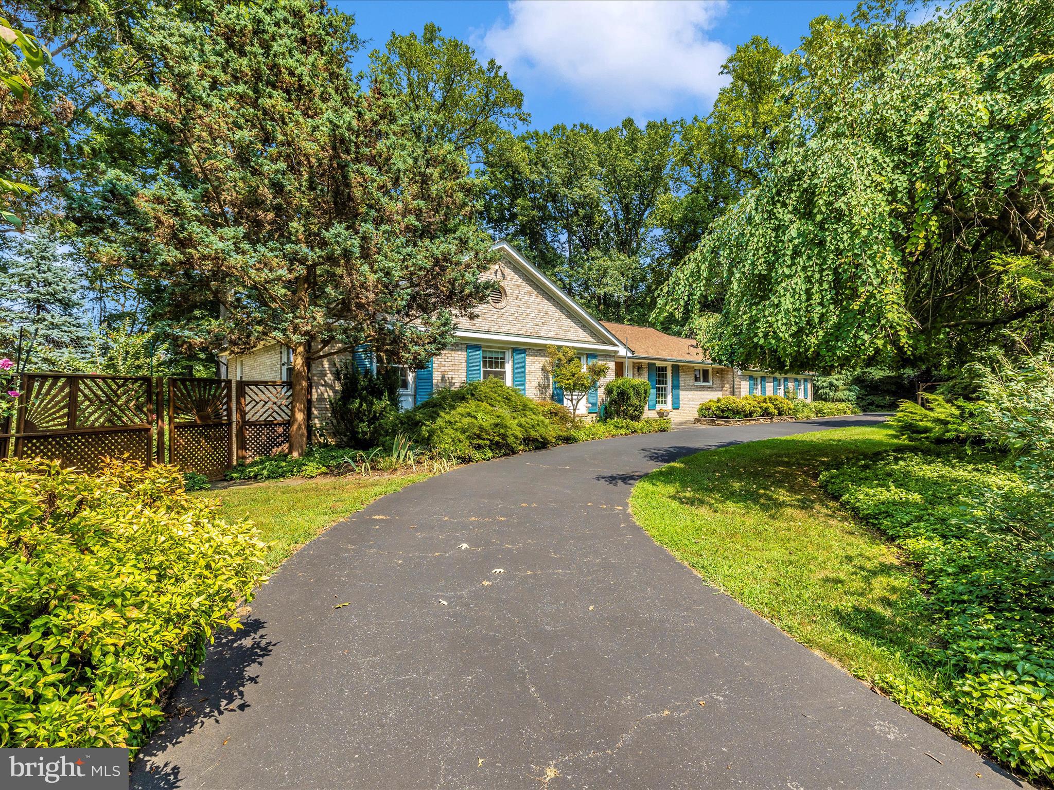 ANCIENT OAK - Residential