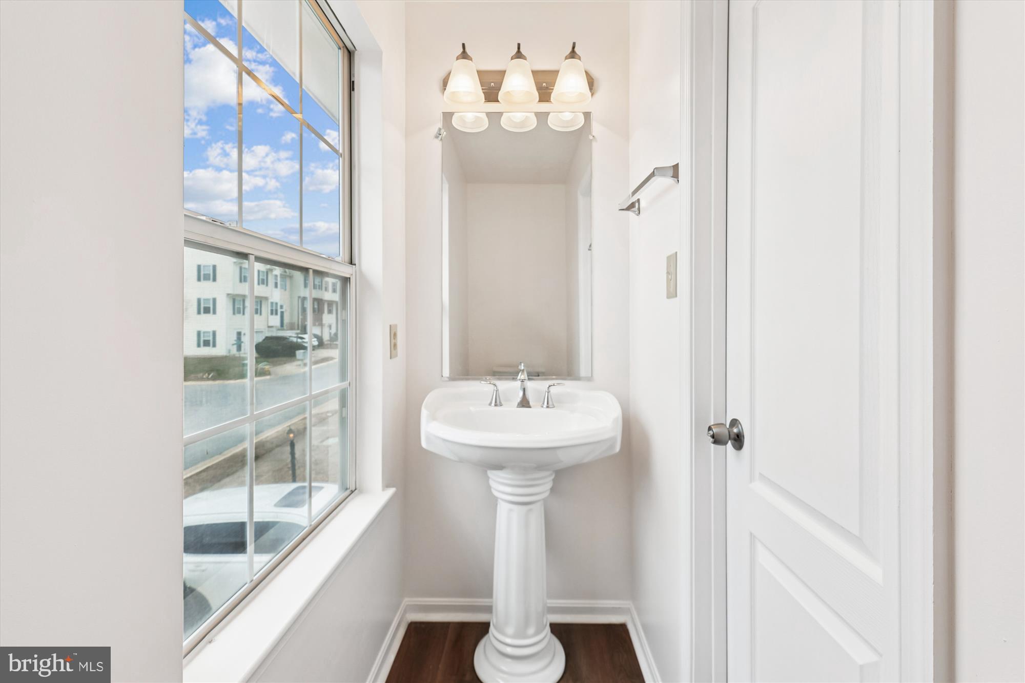 SOUTH HAMPTON - Residential