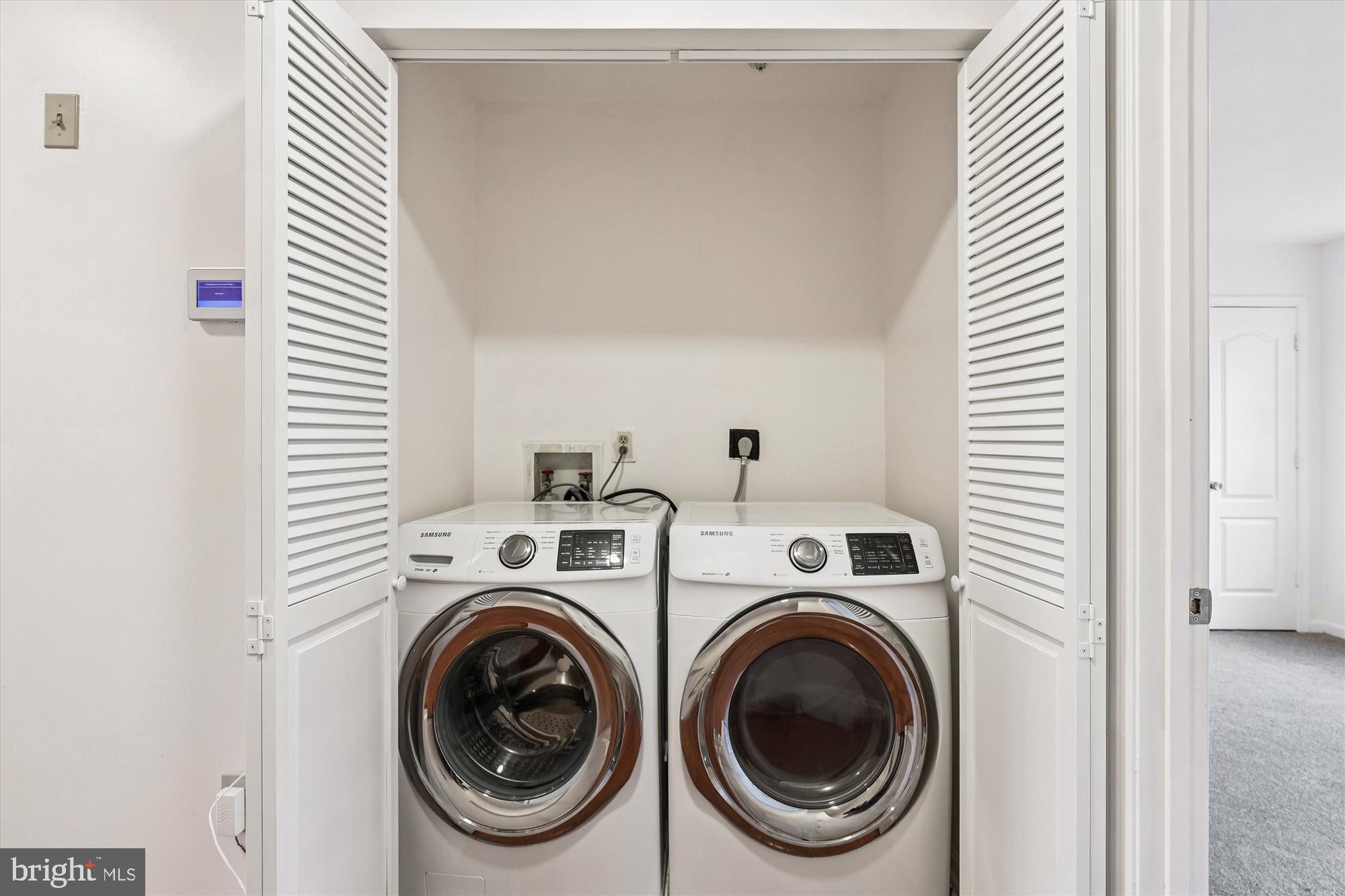 SOUTH HAMPTON - Residential