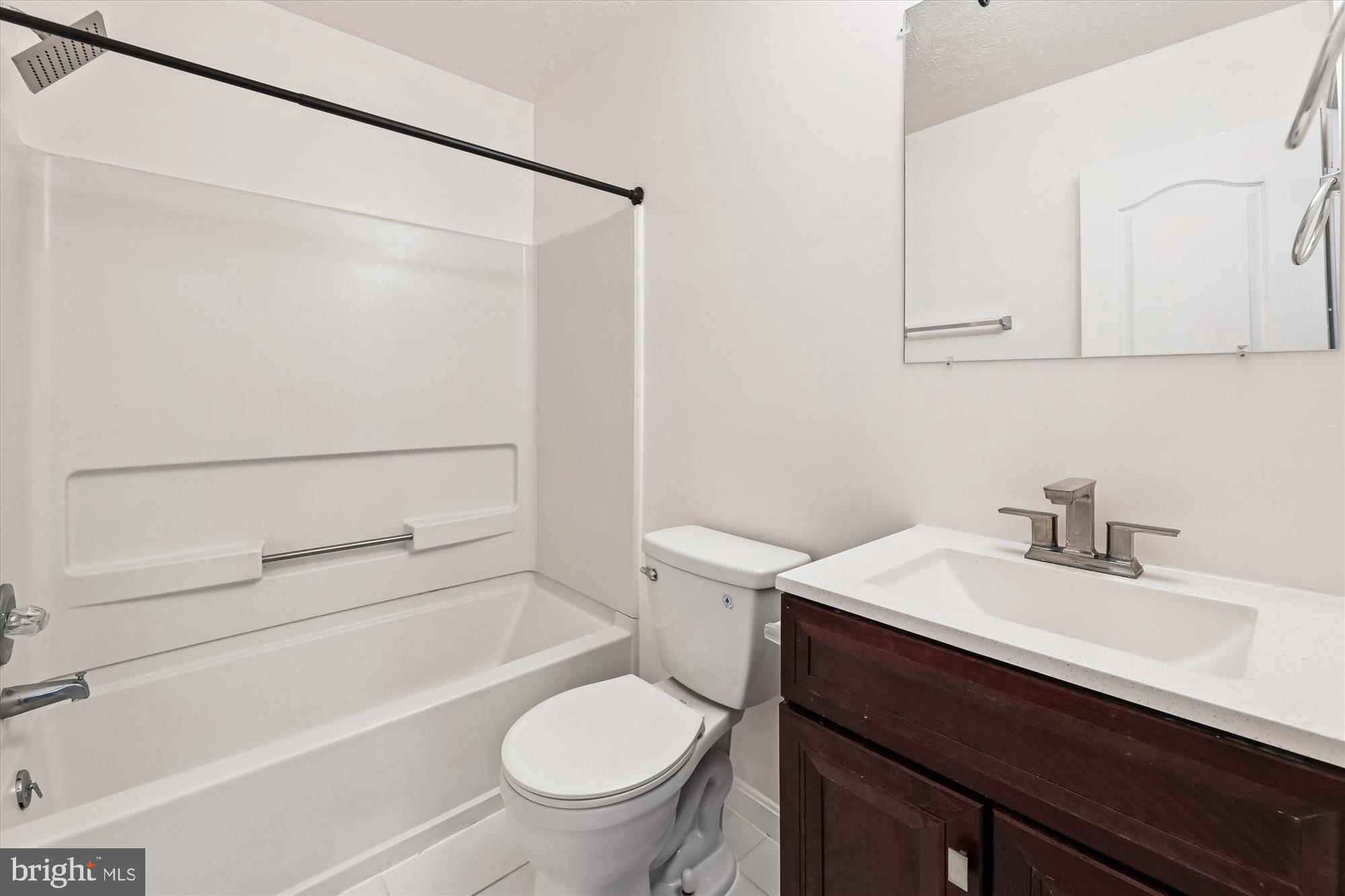 SOUTH HAMPTON - Residential