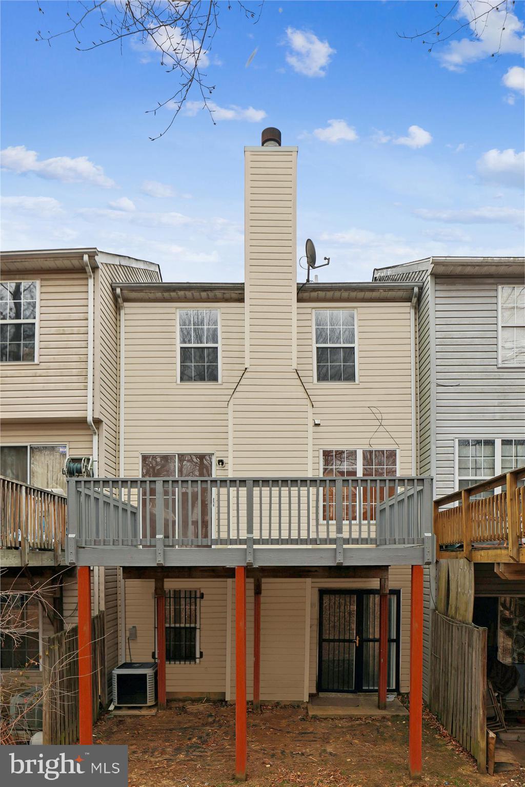 SOUTH HAMPTON - Residential