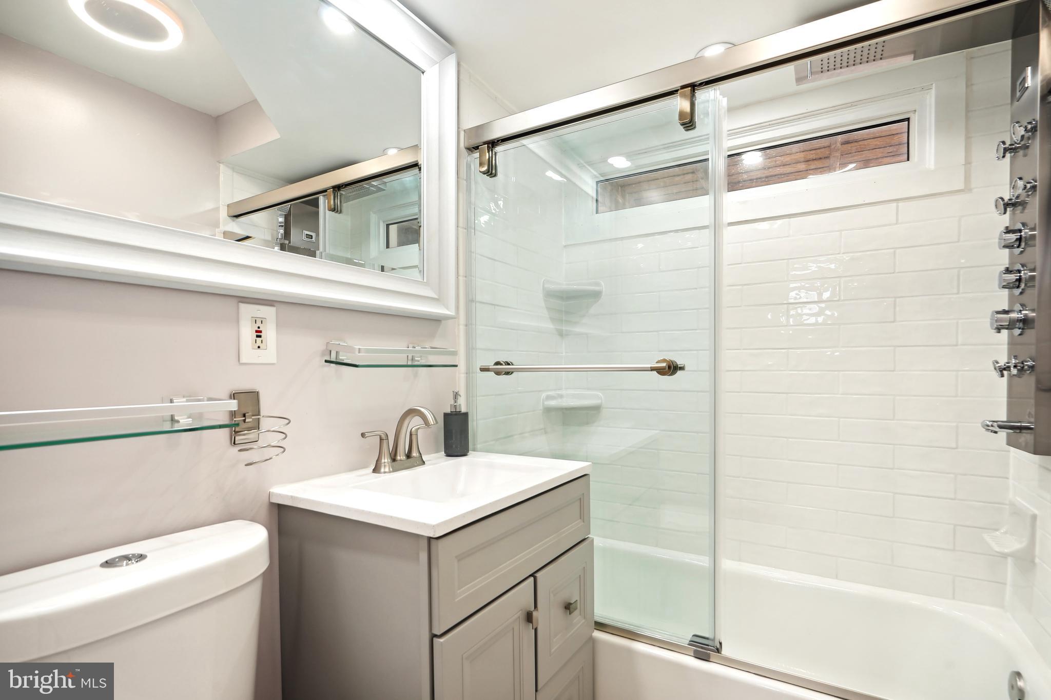 ROLLING VALLEY - Residential