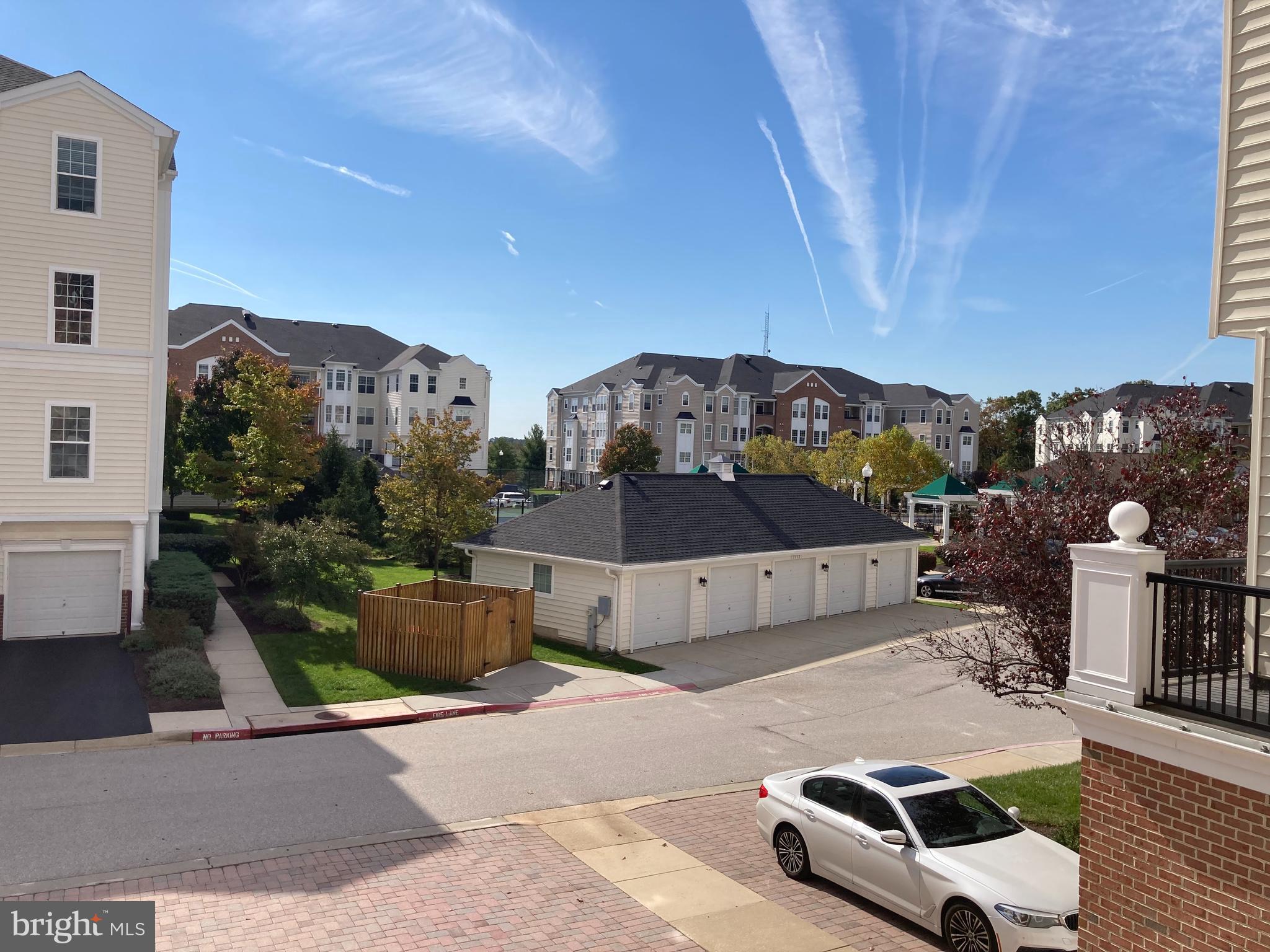 MAPLECREST - Residential