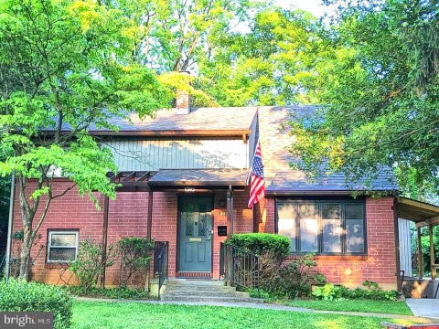 Homes For Sale - 1303 Saddleback Road<br/> Baltimore County, PIKESVILLE, MD 21208