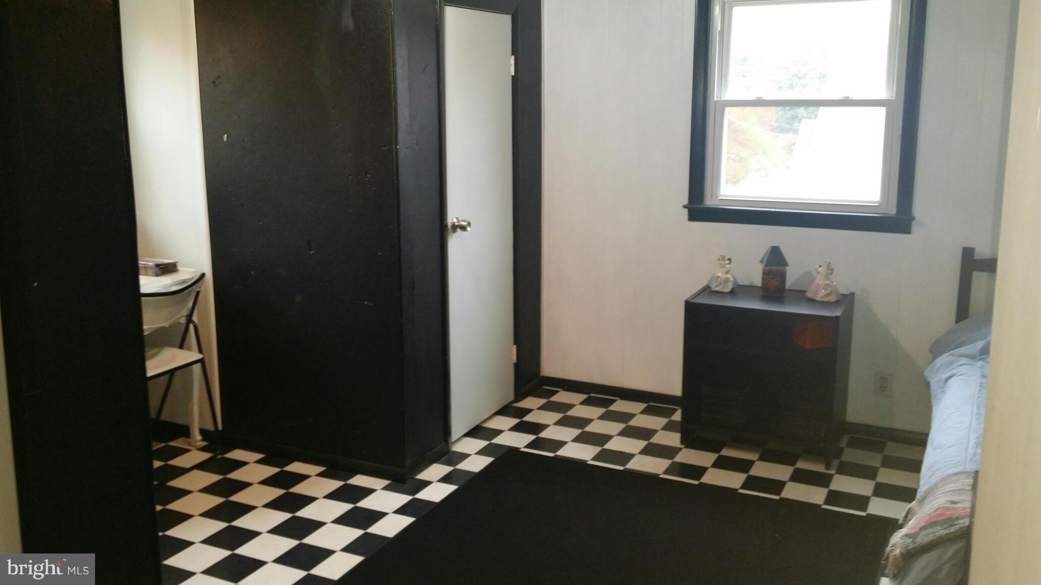 COLONIAL DRIVE - Residential Lease