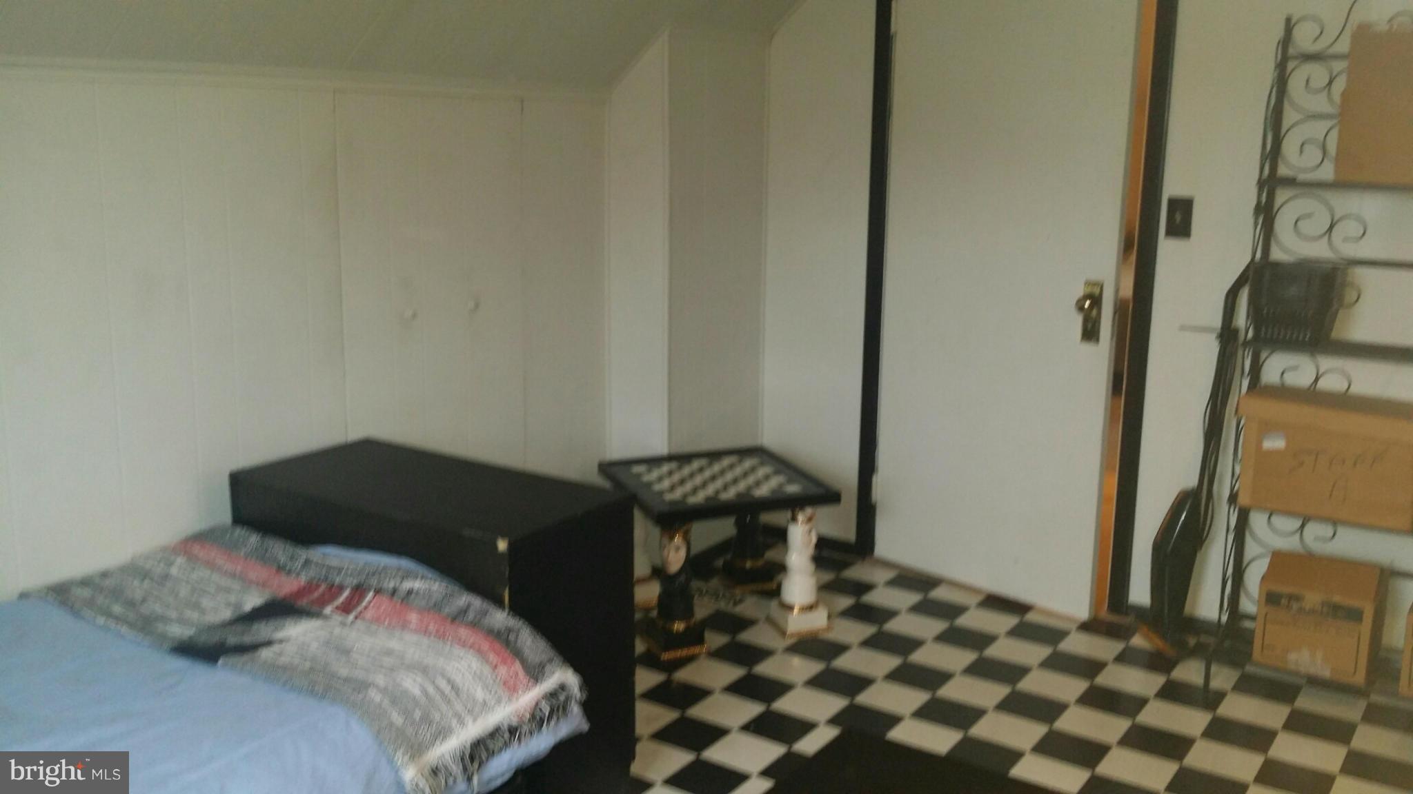 COLONIAL DRIVE - Residential Lease