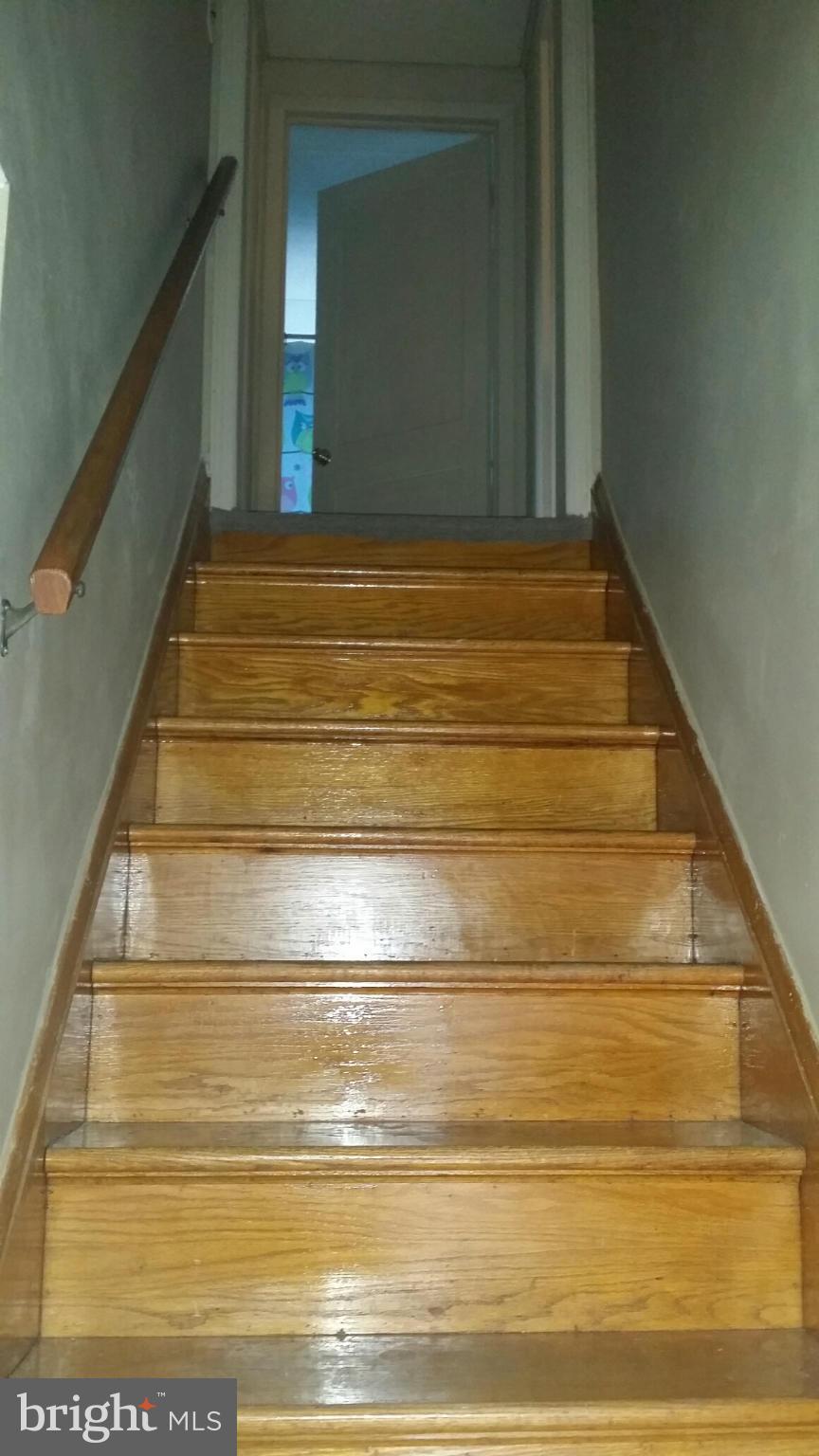 COLONIAL DRIVE - Residential Lease