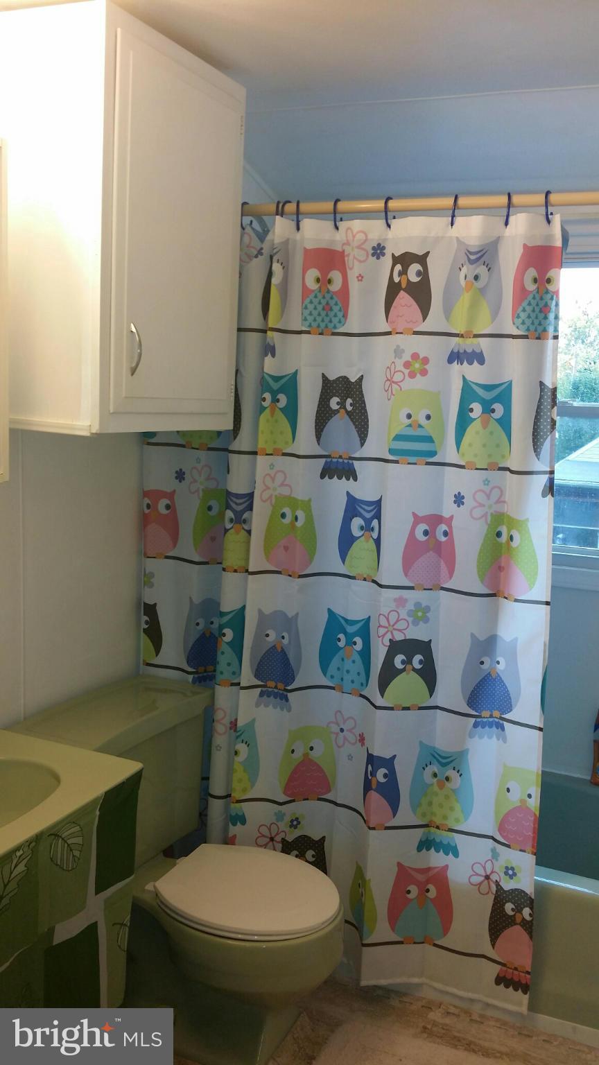 COLONIAL DRIVE - Residential Lease