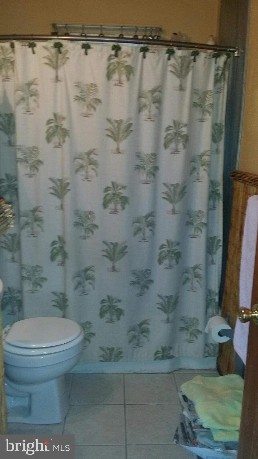 COLONIAL DRIVE - Residential Lease