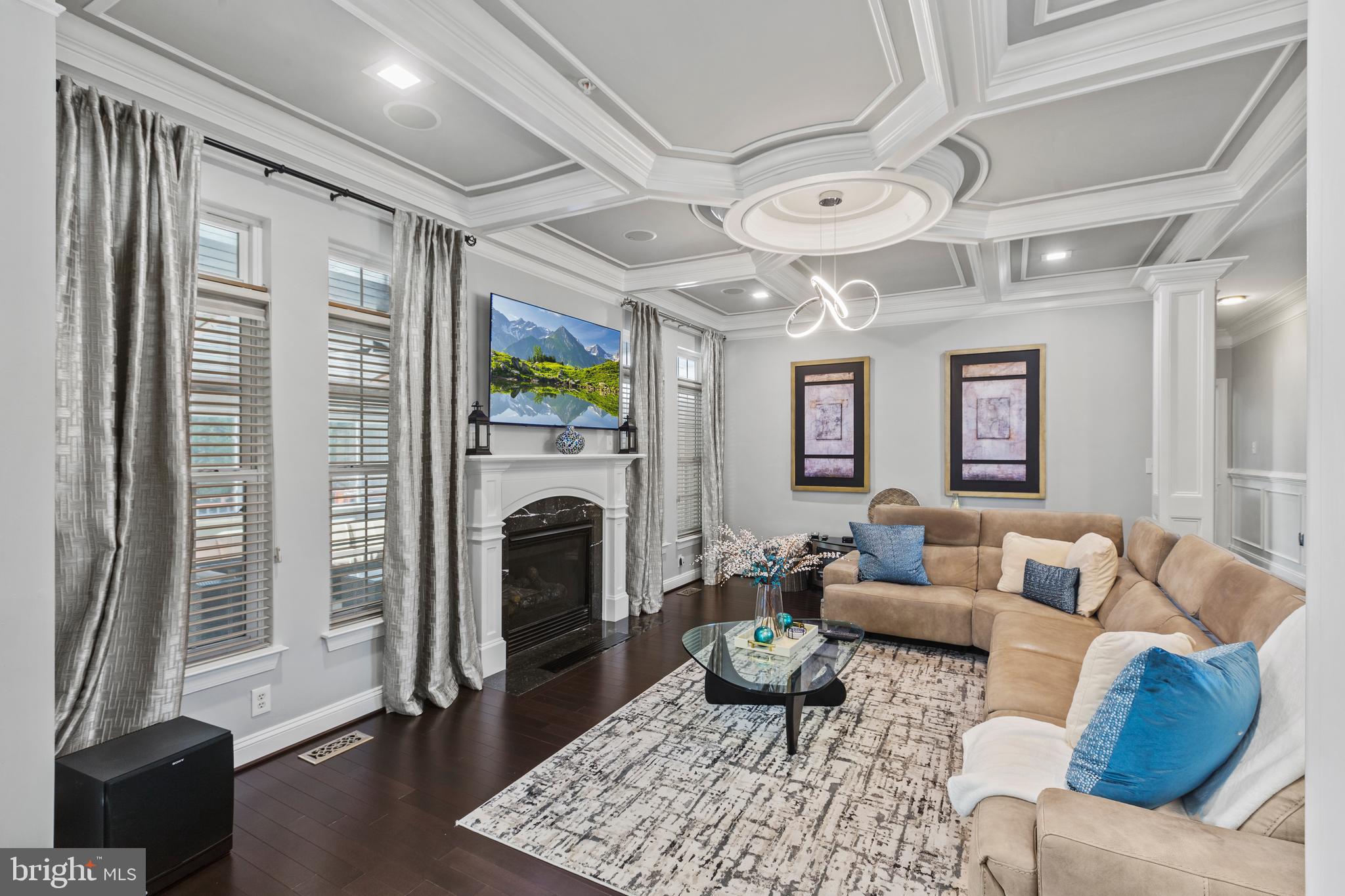 MEADOWGATE - Residential