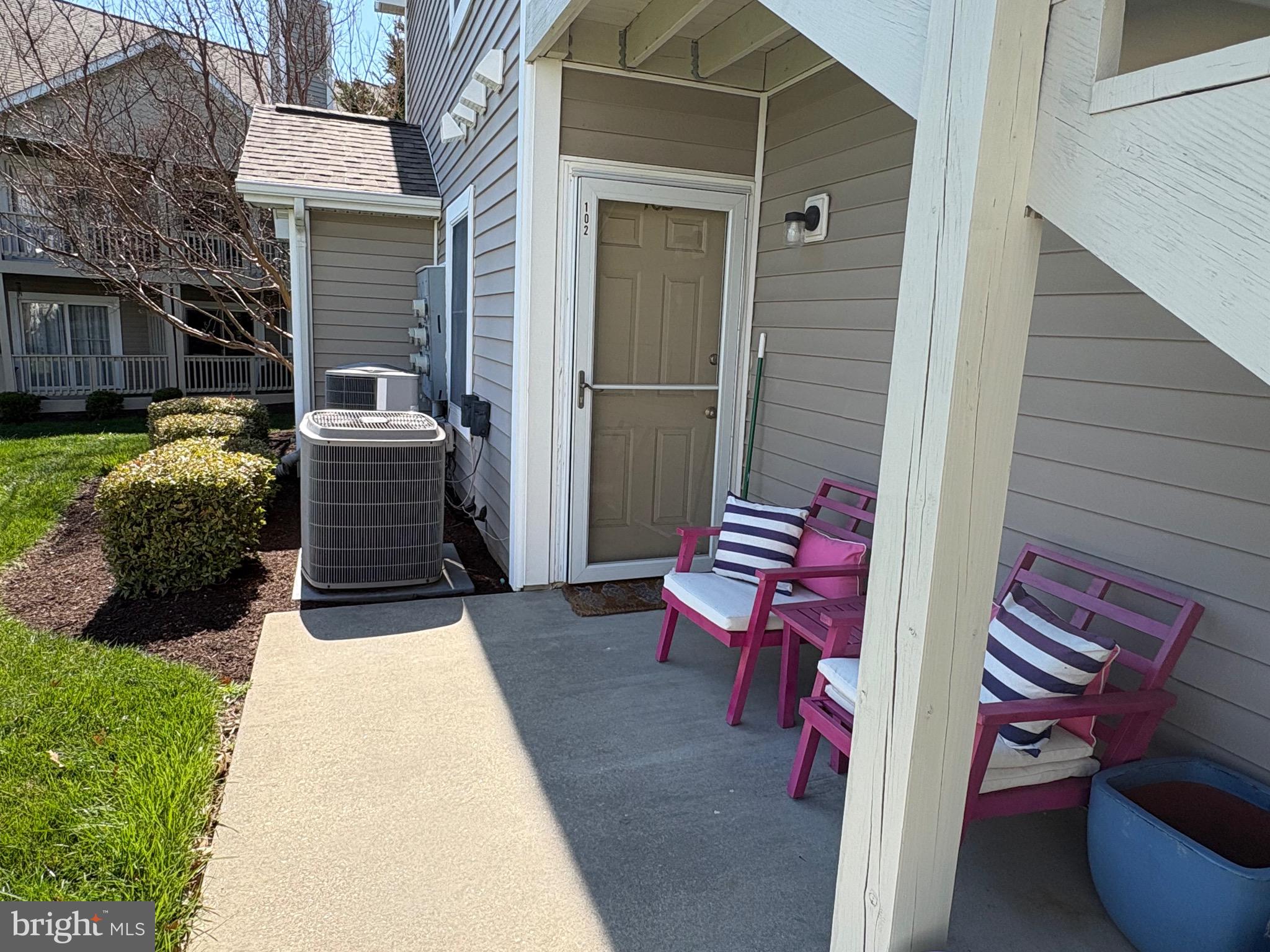 102 MERGANSER COURT 102