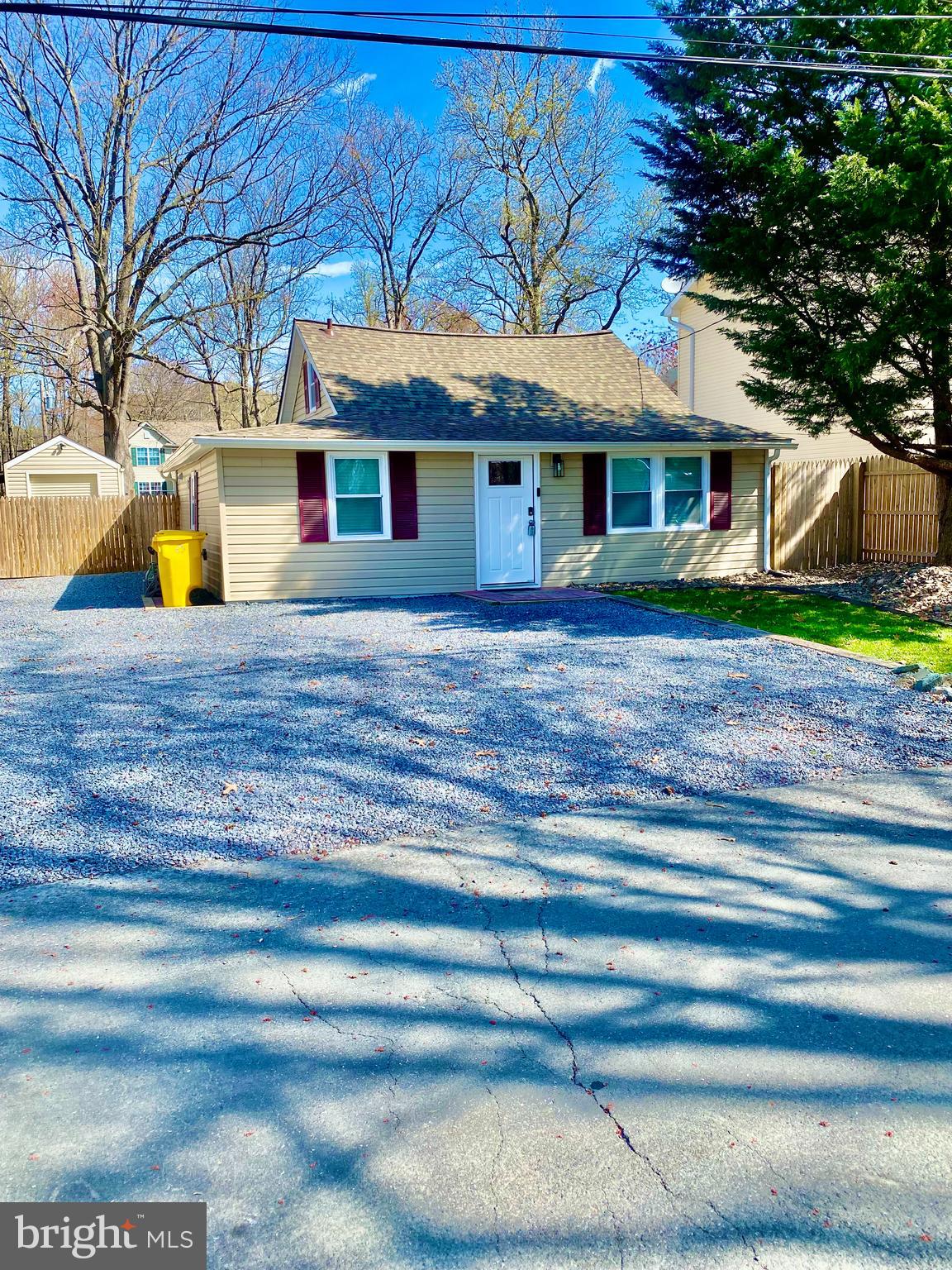 AVALON SHORES - Residential