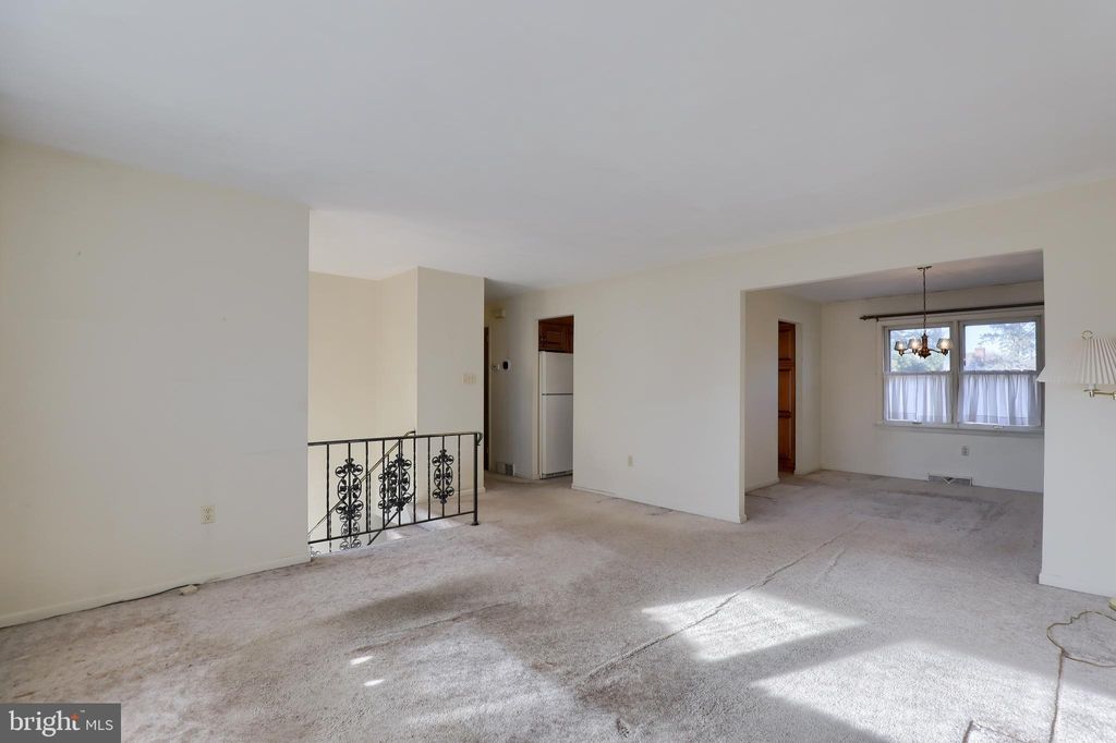 Photo of 409 Nottingham Avenue, Lancaster, PA 17601 (MLS # PALA2045162)