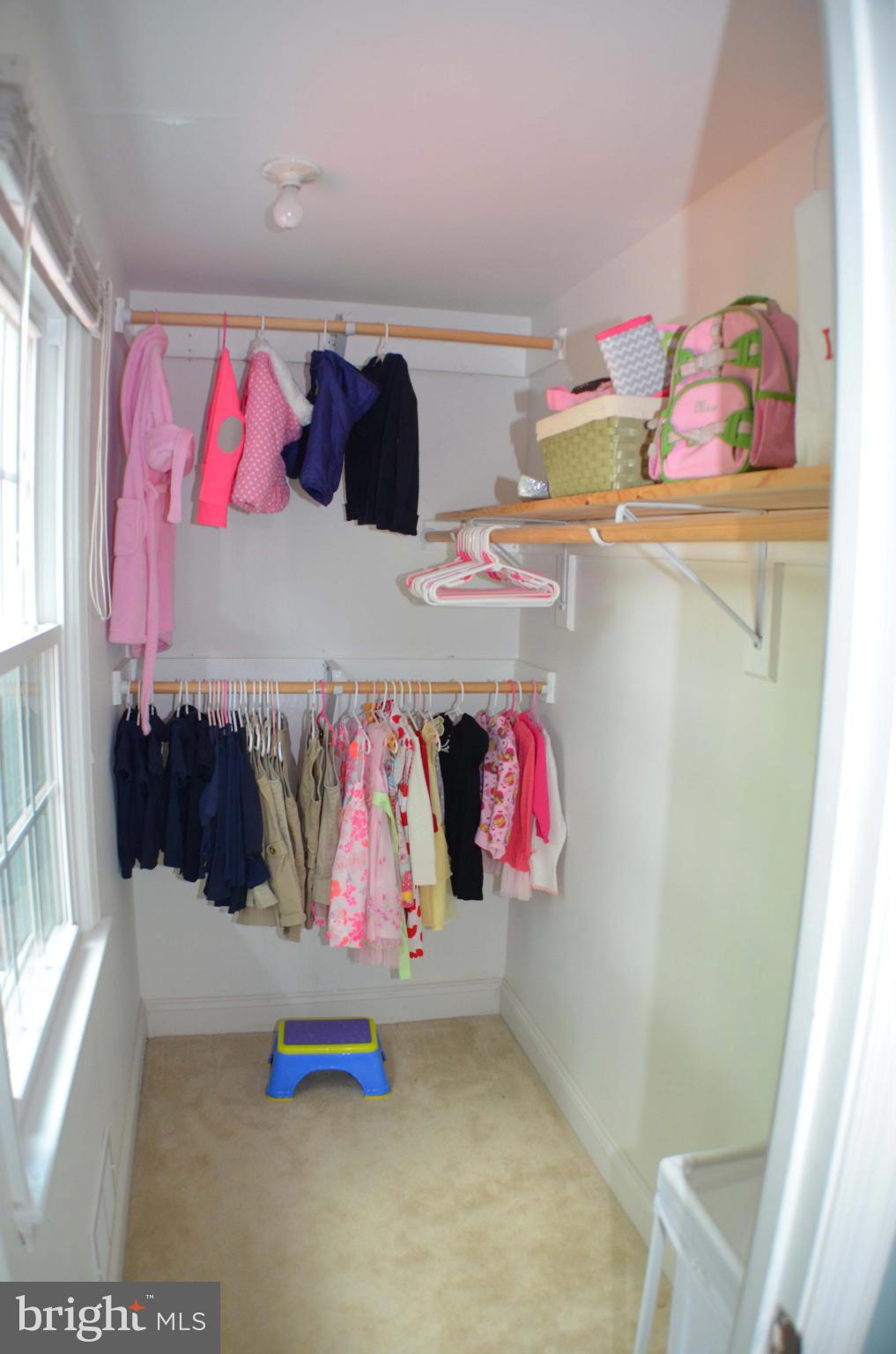 FOX MILL ESTATES - Residential