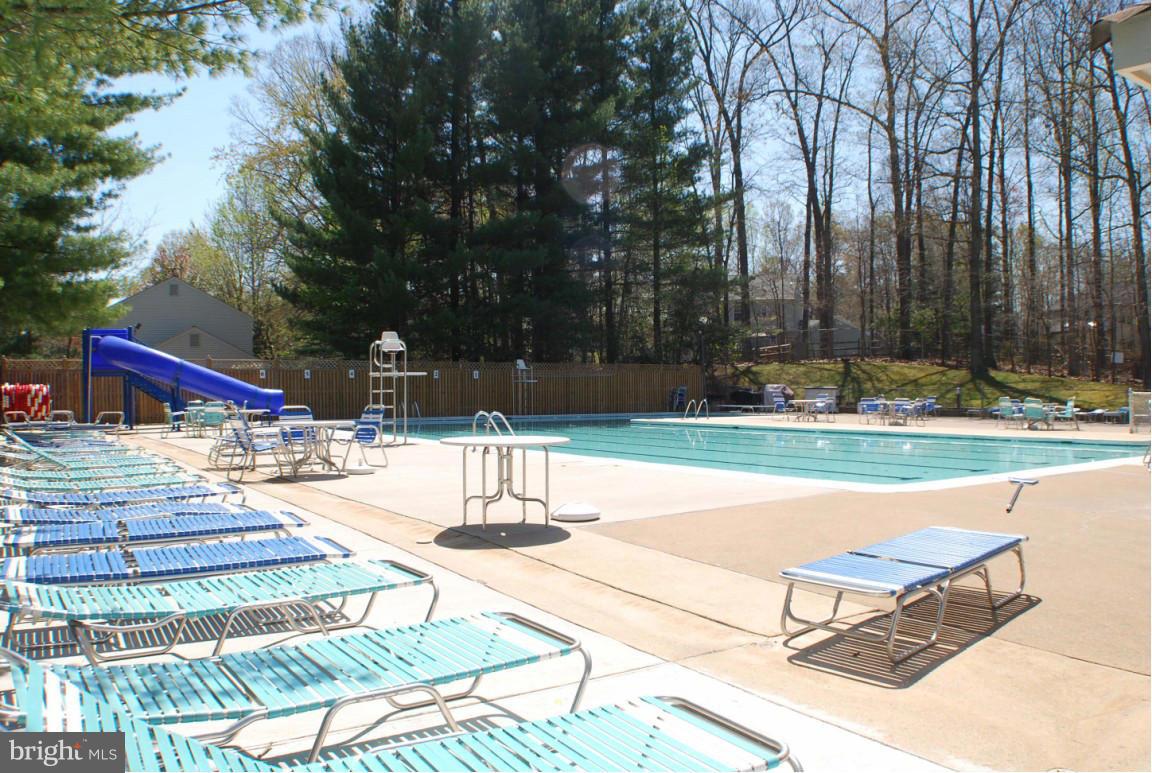 FOX MILL ESTATES - Residential