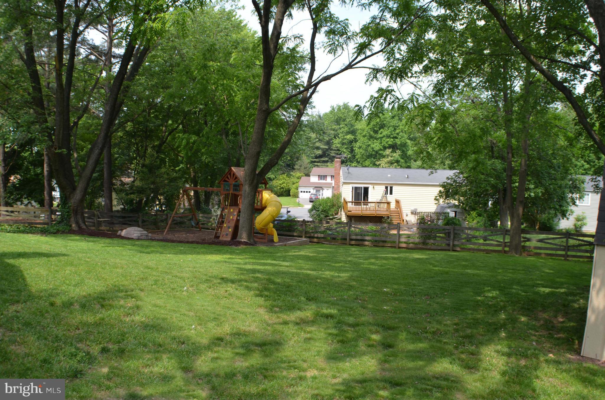 FOX MILL ESTATES - Residential