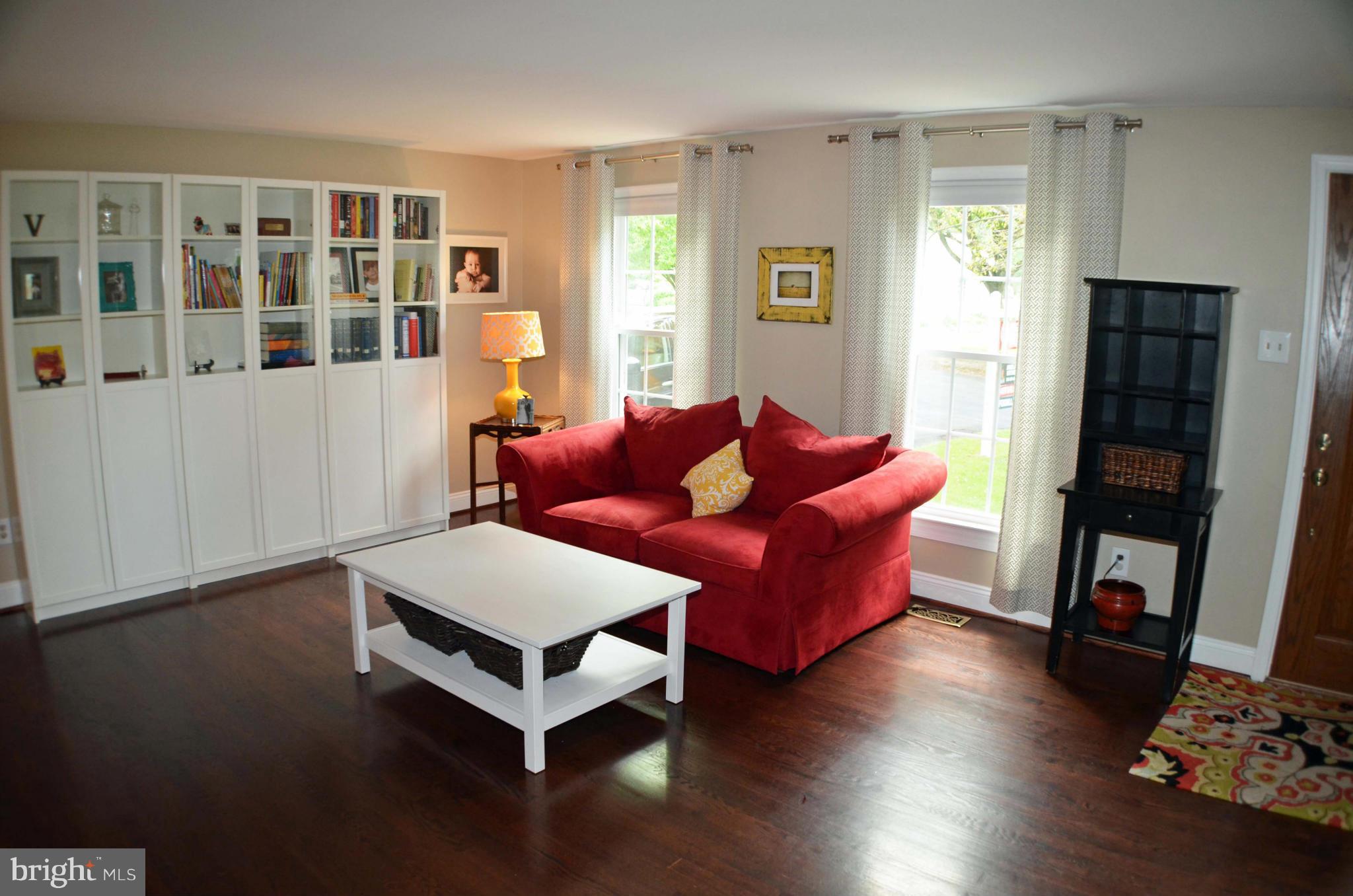 FOX MILL ESTATES - Residential