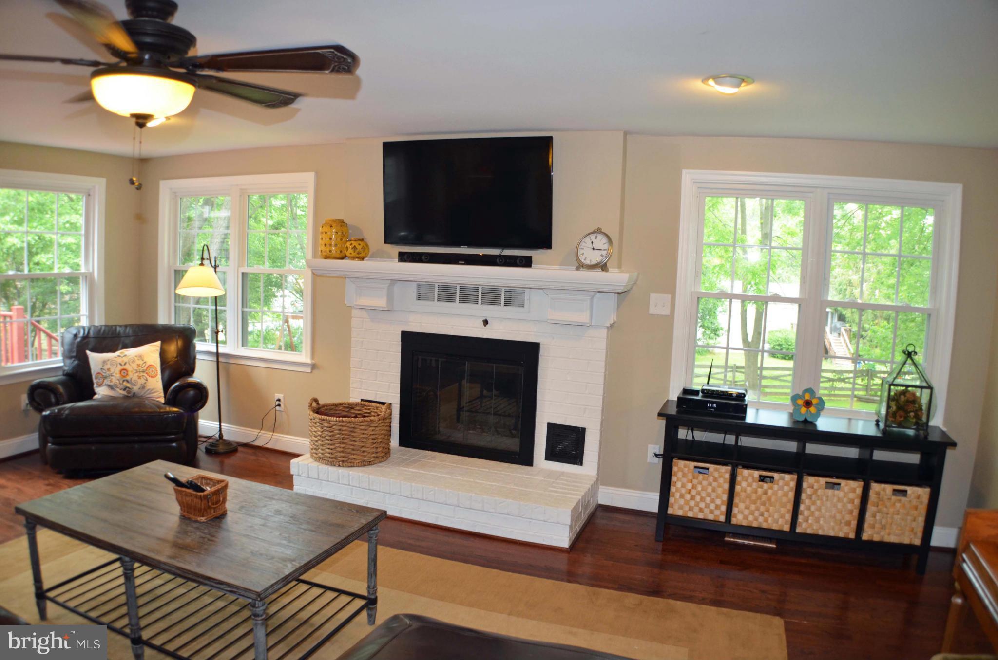 FOX MILL ESTATES - Residential