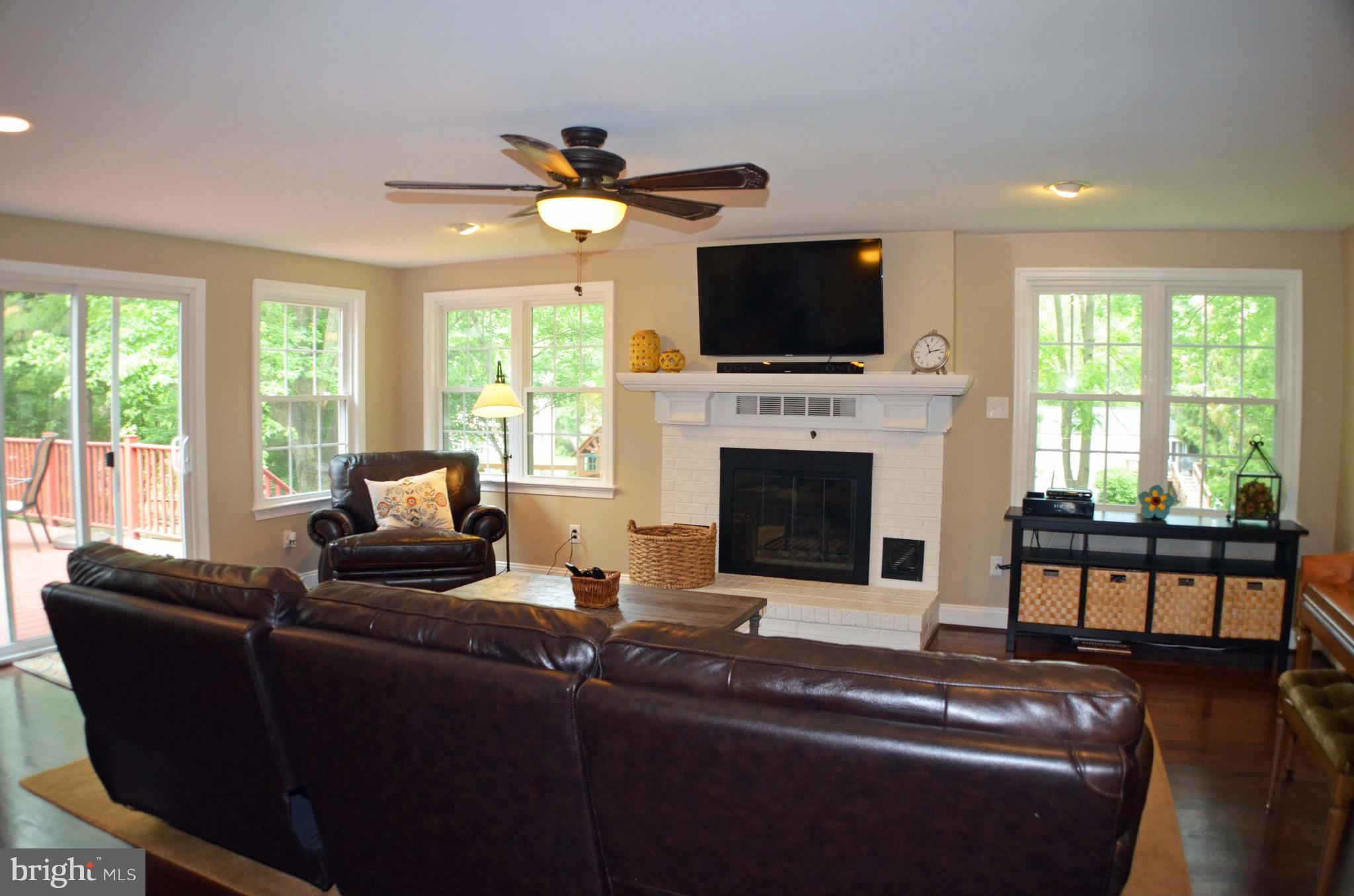 FOX MILL ESTATES - Residential