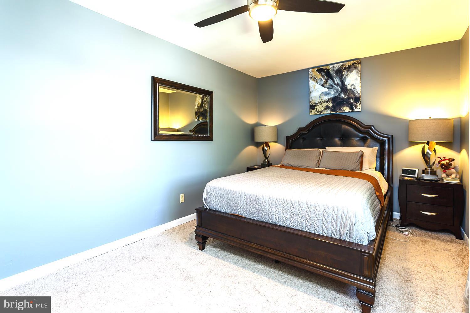 TOWN & COUNTRY TOWNHOUSES - Residential