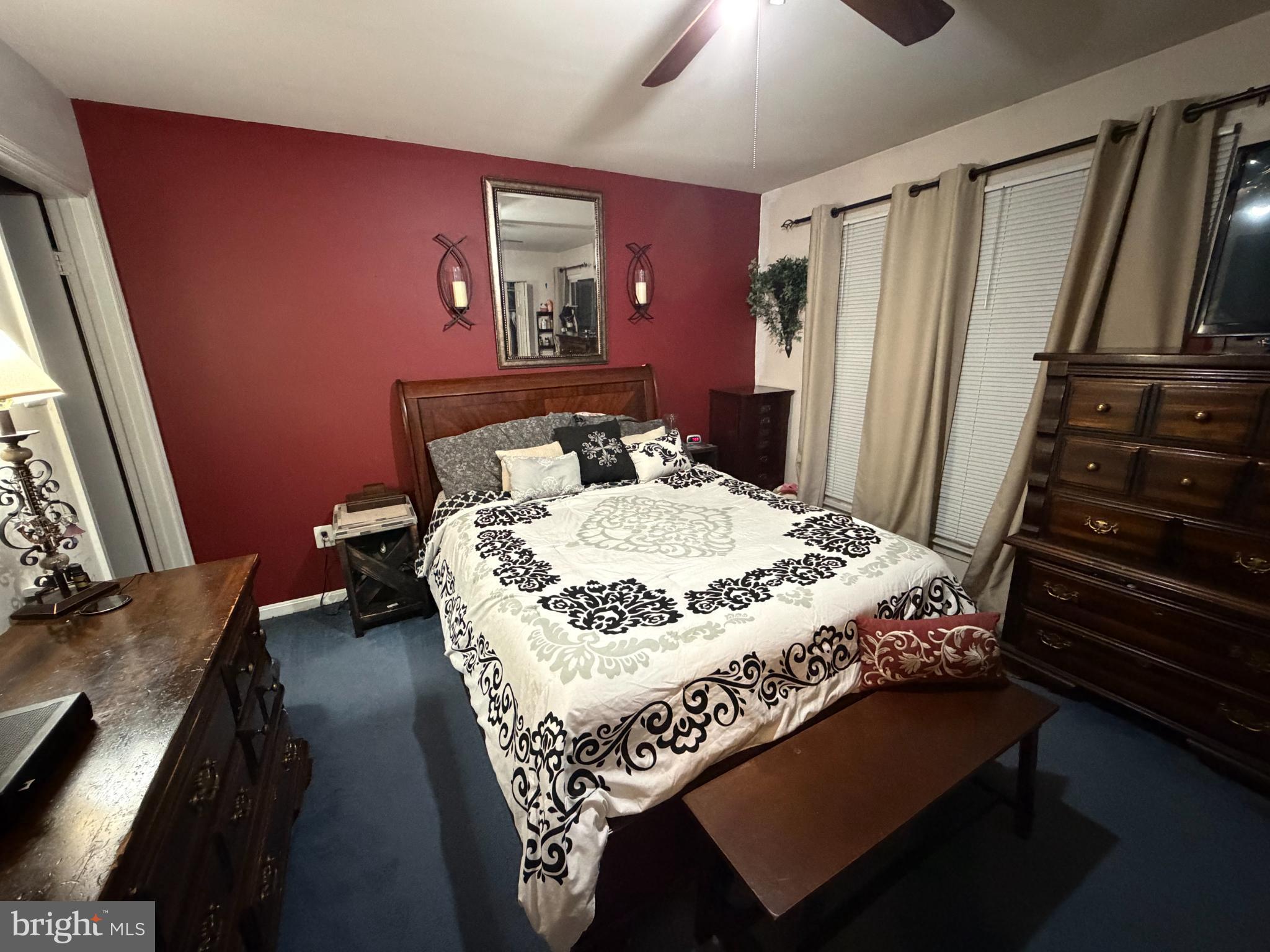 SOUTH HAMPTON - Residential