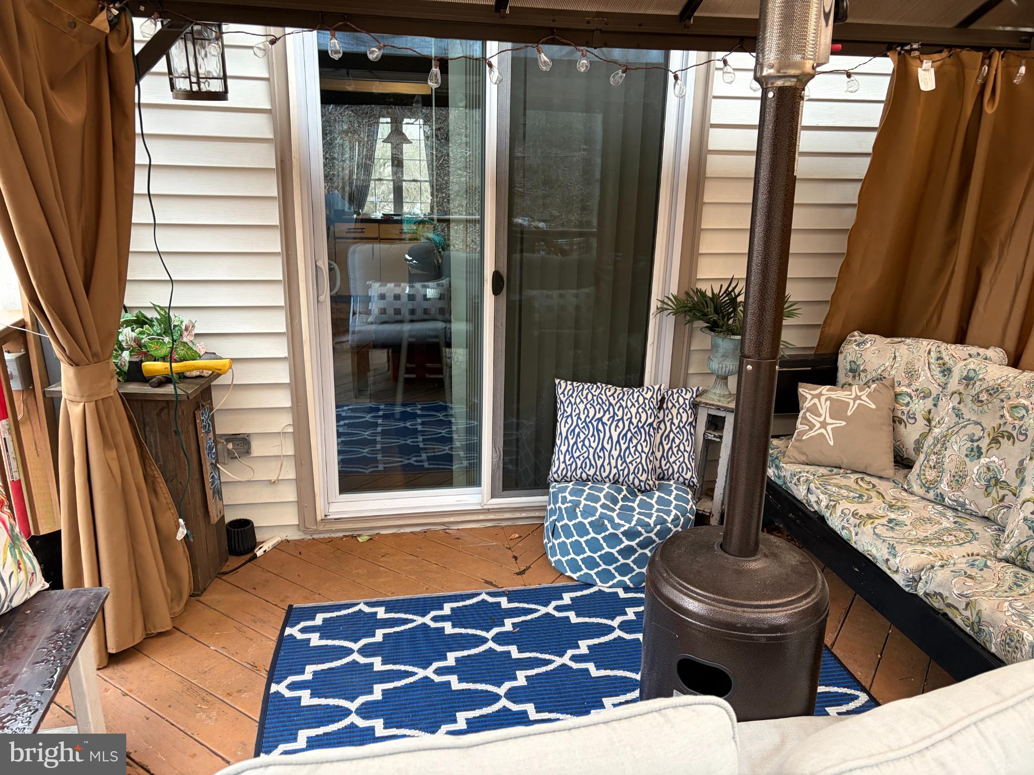 SOUTH HAMPTON - Residential