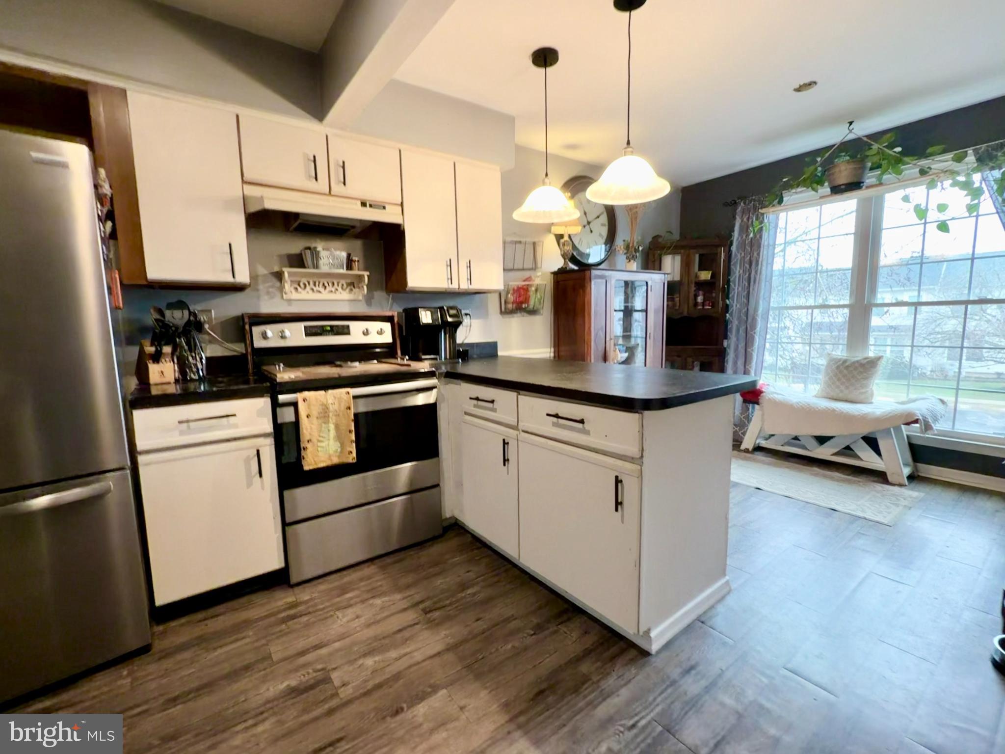 SOUTH HAMPTON - Residential