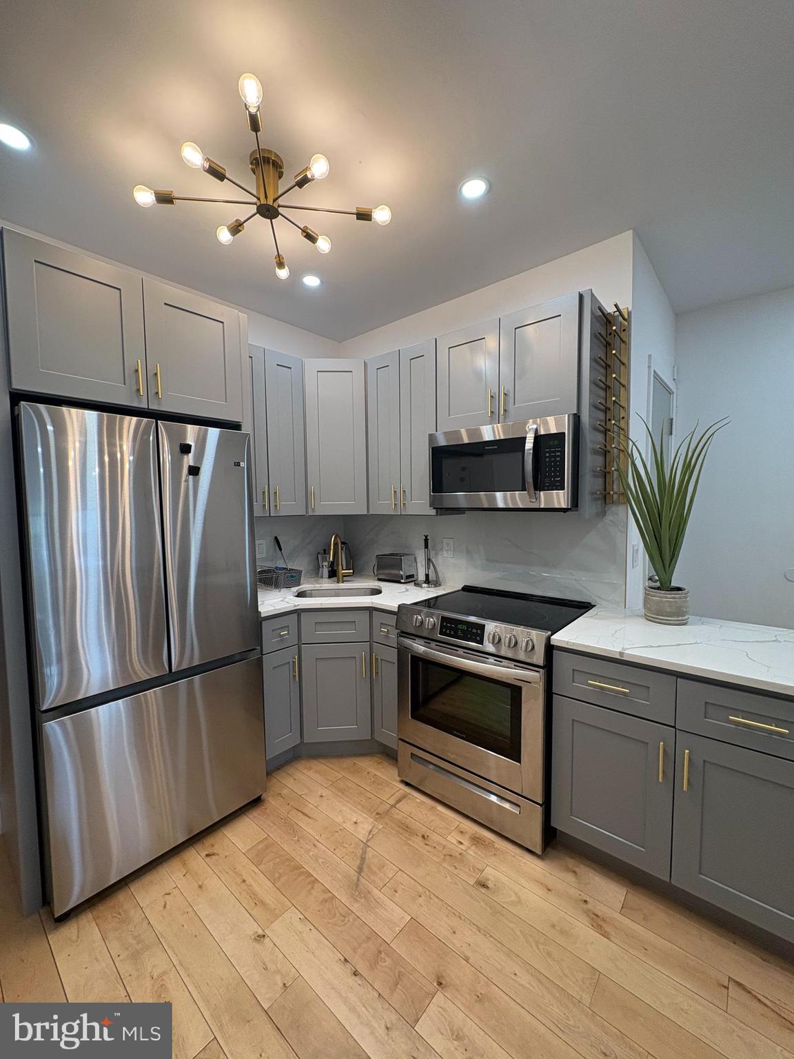 PENNSPORT - Residential Lease